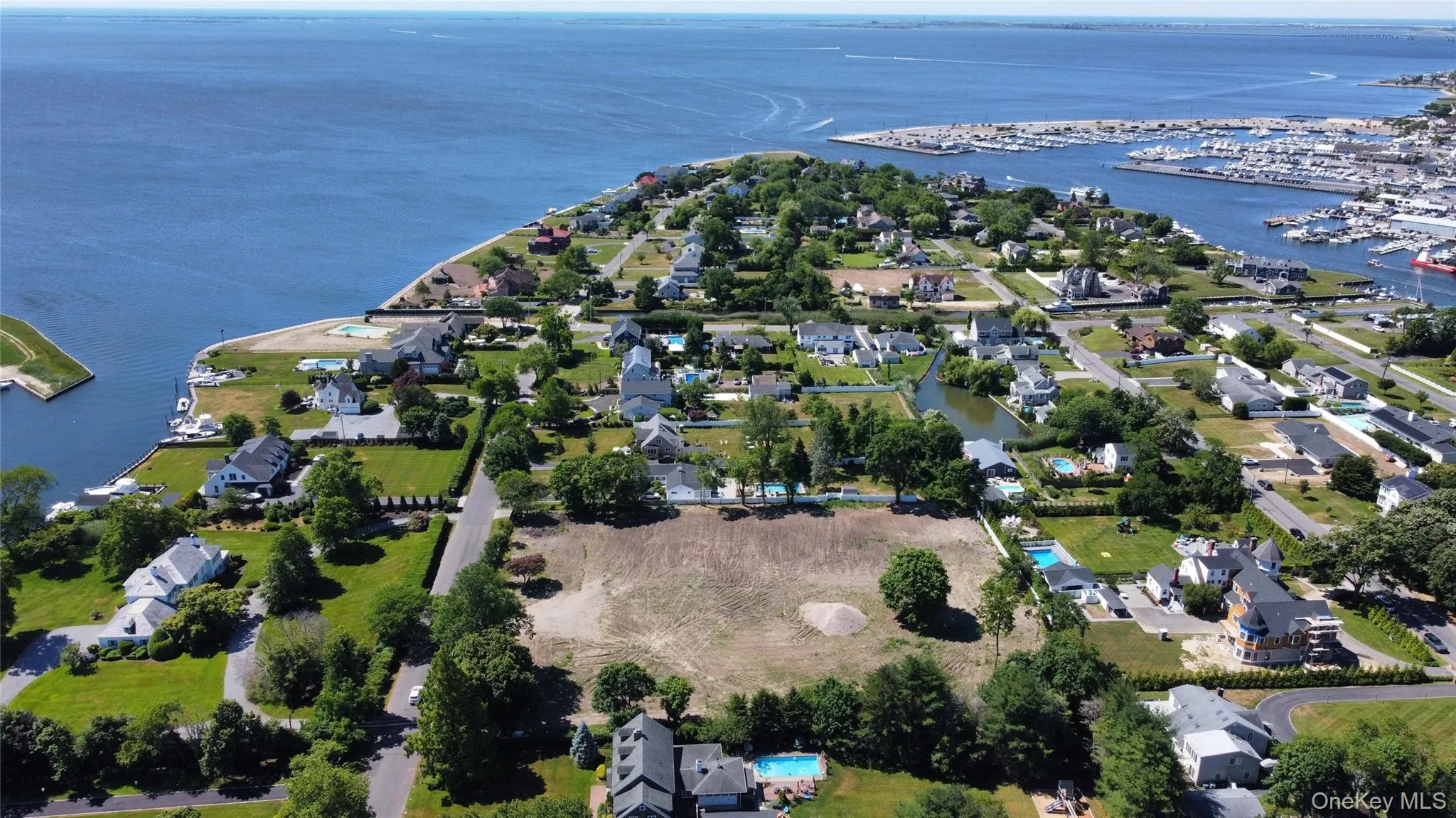 100 Awixa Avenue, Islip, NY, 5 Bedrooms Bedrooms, 13 Rooms Rooms,4 BathroomsBathrooms,Residential,For Rent,Awixa,0,973534 100 Awixa Avenue, Islip, NY, 5 Bedrooms Bedrooms, 13 Rooms Rooms,4 BathroomsBathrooms,Residential,For Rent,Awixa,0,973534