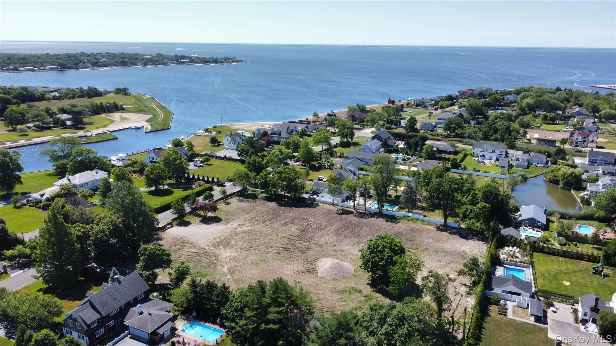 100 Awixa Avenue, Islip, NY, 5 Bedrooms Bedrooms, 13 Rooms Rooms,4 BathroomsBathrooms,Residential,For Rent,Awixa,0,973534 100 Awixa Avenue, Islip, NY, 5 Bedrooms Bedrooms, 13 Rooms Rooms,4 BathroomsBathrooms,Residential,For Rent,Awixa,0,973534