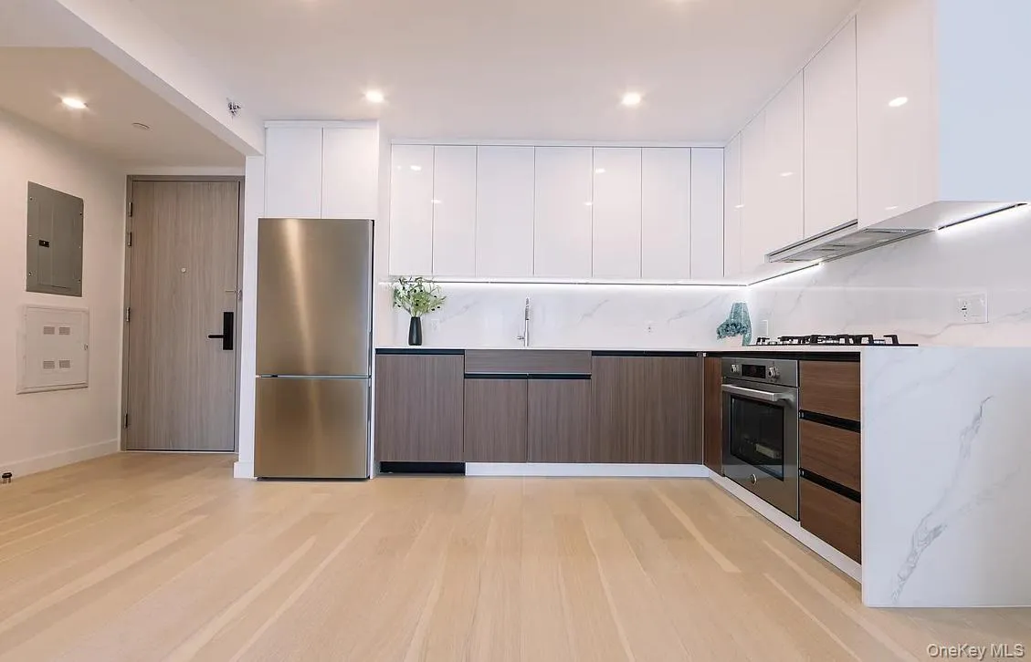 14449 Northern Boulevard, New York, NY, 1 Bedroom Bedrooms, 3 Rooms Rooms,1 BathroomBathrooms,Residential Lease,For Rent,Northern,0,973539 14449 Northern Boulevard, New York, NY, 1 Bedroom Bedrooms, 3 Rooms Rooms,1 BathroomBathrooms,Residential Lease,For Rent,Northern,0,973539