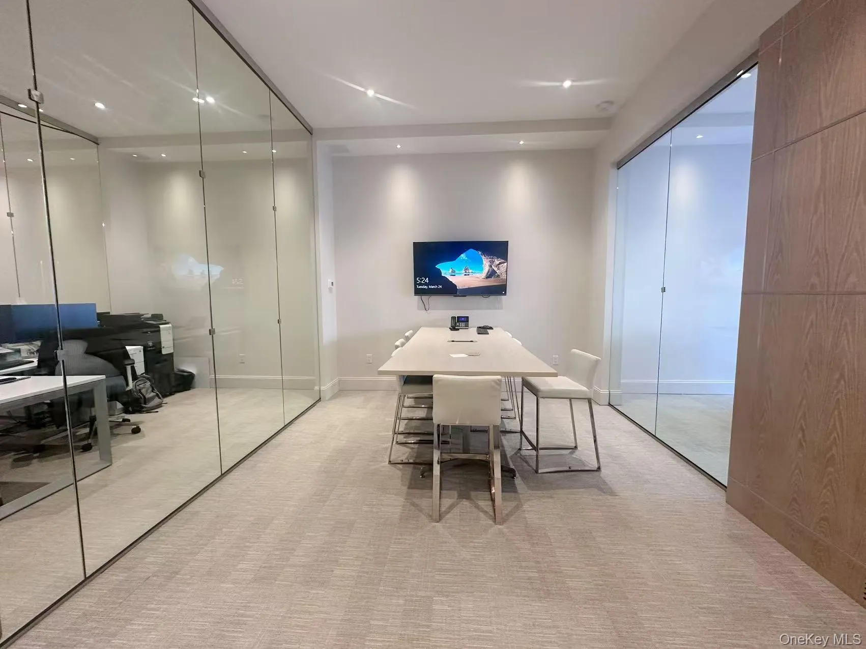 42 Middle Neck Road, North Hempstead, NY, ,Commercial Lease,For Rent,Middle Neck,0,973582 42 Middle Neck Road, North Hempstead, NY, ,Commercial Lease,For Rent,Middle Neck,0,973582