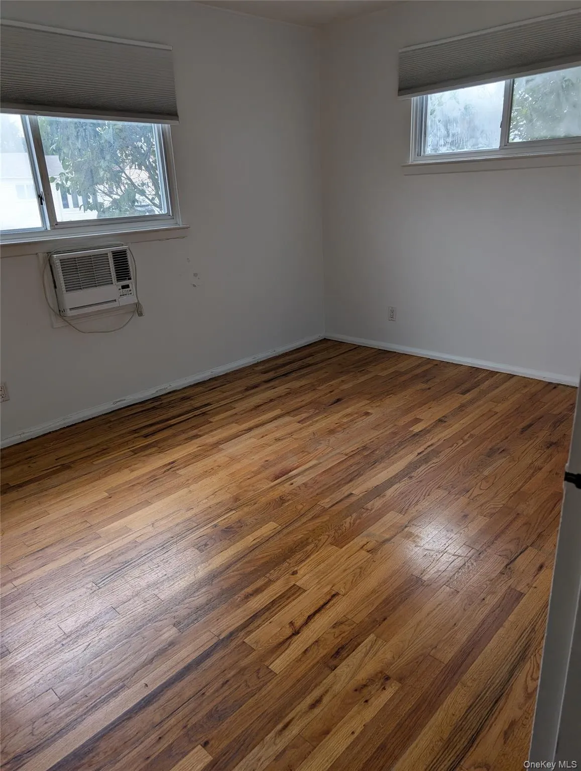 107 Morton Boulevard, Oyster Bay, NY, 3 Bedrooms Bedrooms, 6 Rooms Rooms,1 BathroomBathrooms,Residential Lease,For Rent,Morton,0,973583 107 Morton Boulevard, Oyster Bay, NY, 3 Bedrooms Bedrooms, 6 Rooms Rooms,1 BathroomBathrooms,Residential Lease,For Rent,Morton,0,973583