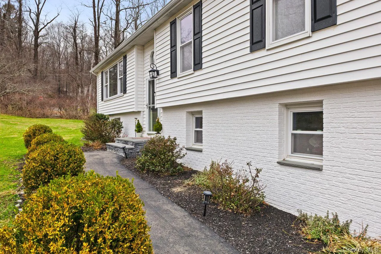 Don't miss the opportunity to make this mother daughter home your own. Don't miss the opportunity to make this mother daughter home your own.