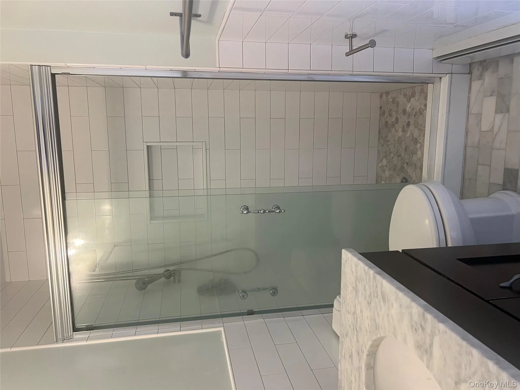 2005 Hazen Street, New York, NY, 3 Bedrooms Bedrooms, 5 Rooms Rooms,2 BathroomsBathrooms,Residential Lease,For Rent,Hazen,0,973590 2005 Hazen Street, New York, NY, 3 Bedrooms Bedrooms, 5 Rooms Rooms,2 BathroomsBathrooms,Residential Lease,For Rent,Hazen,0,973590