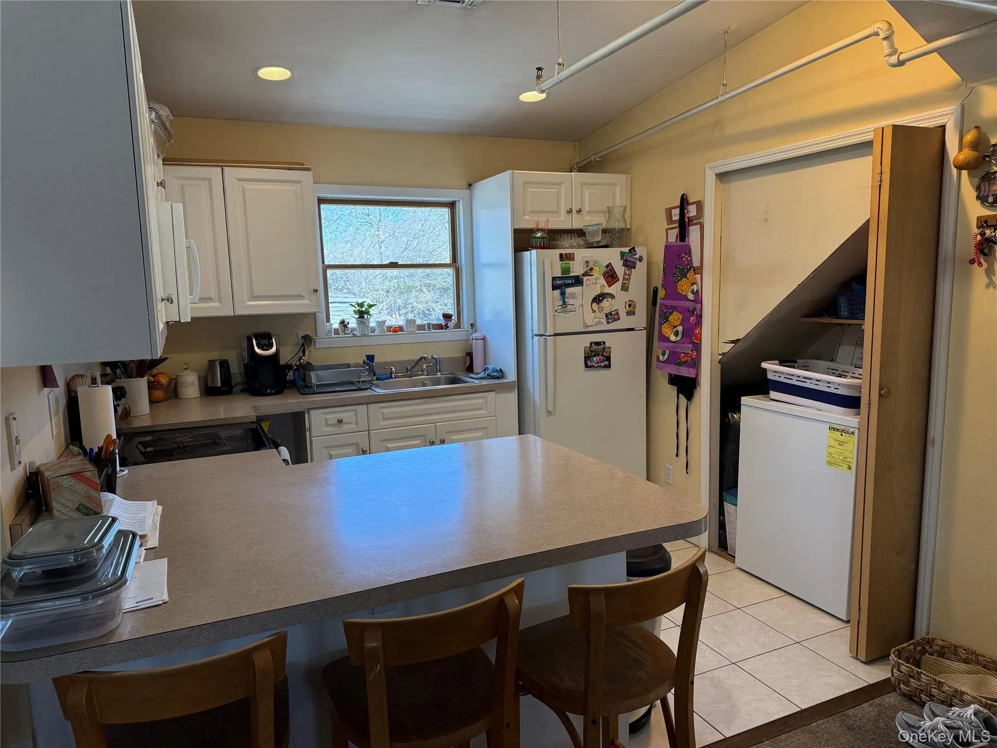 64 Old Riverhead Road, Southampton, NY, 2 Bedrooms Bedrooms, 4 Rooms Rooms,1 BathroomBathrooms,Residential Lease,For Rent,Old Riverhead,0,973592 64 Old Riverhead Road, Southampton, NY, 2 Bedrooms Bedrooms, 4 Rooms Rooms,1 BathroomBathrooms,Residential Lease,For Rent,Old Riverhead,0,973592