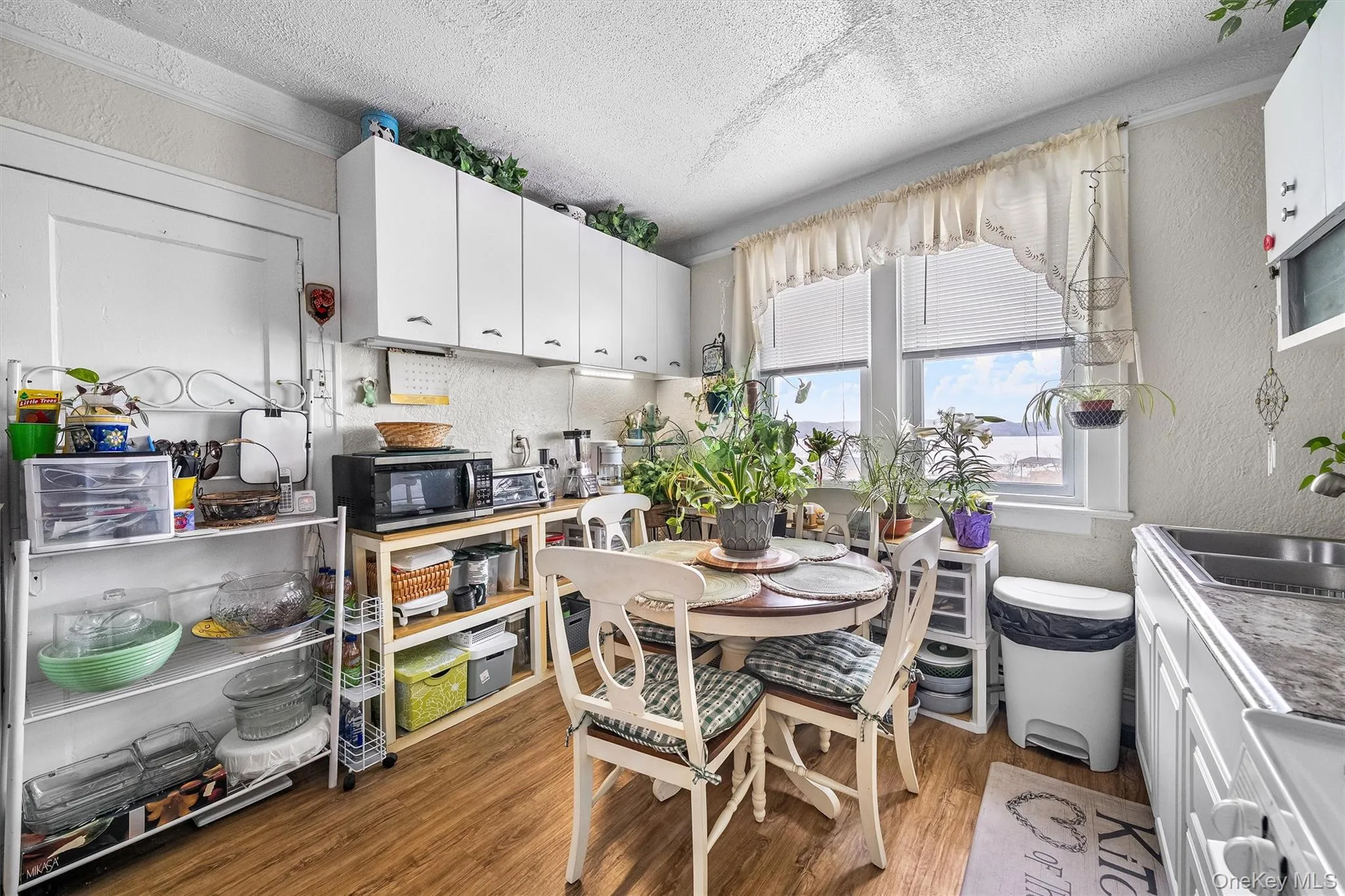 Single Family Unit Single Family Unit