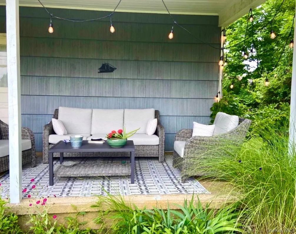 990 Three Waters Lane, Southold, NY, 3 Bedrooms Bedrooms, 7 Rooms Rooms,2 BathroomsBathrooms,Residential Lease,For Rent,Three Waters,0,973603 990 Three Waters Lane, Southold, NY, 3 Bedrooms Bedrooms, 7 Rooms Rooms,2 BathroomsBathrooms,Residential Lease,For Rent,Three Waters,0,973603