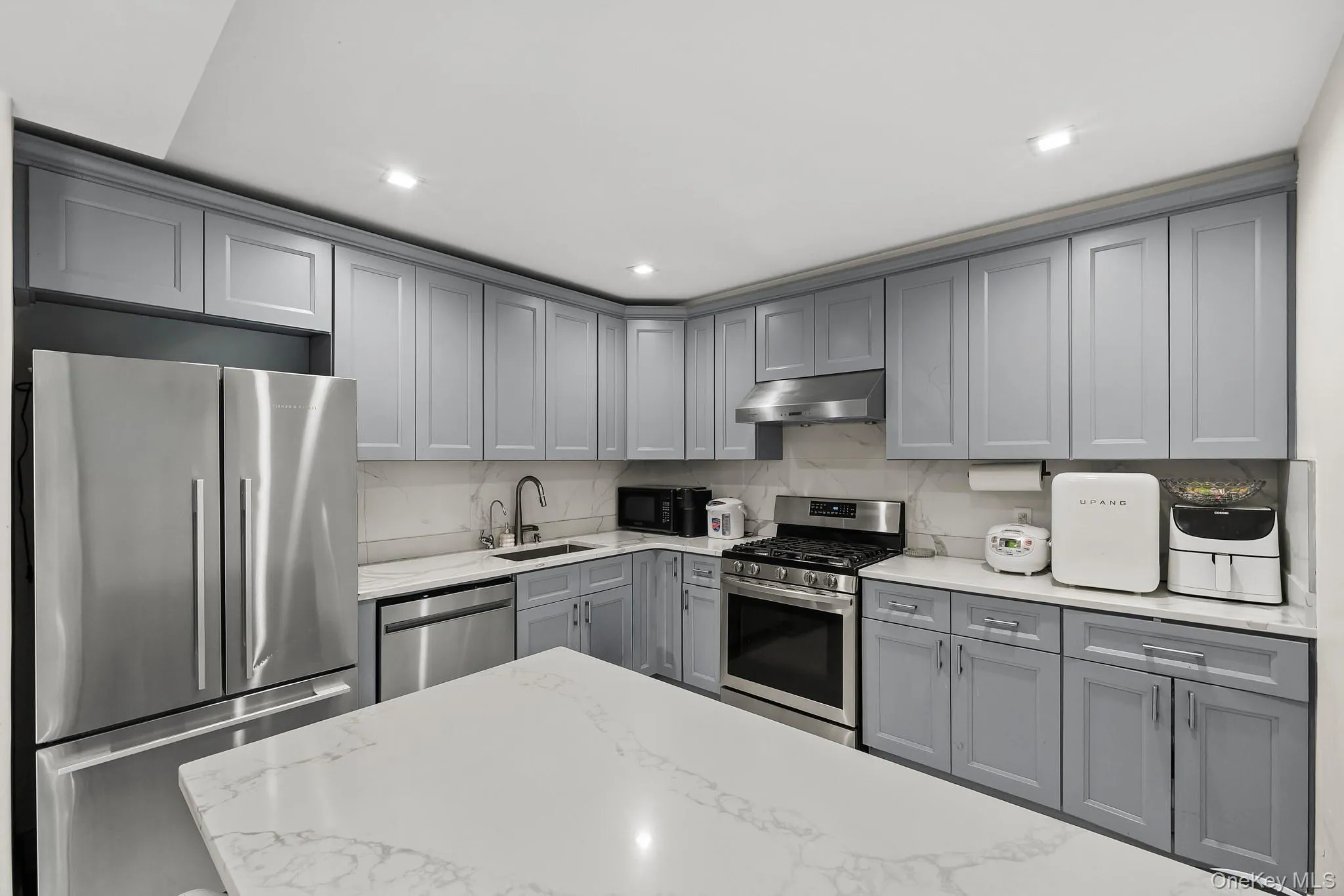 4162 Bowne Street, New York, NY, 2 Bedrooms Bedrooms, 5 Rooms Rooms,1 BathroomBathrooms,Residential,For Rent,Bowne,0,973640 4162 Bowne Street, New York, NY, 2 Bedrooms Bedrooms, 5 Rooms Rooms,1 BathroomBathrooms,Residential,For Rent,Bowne,0,973640