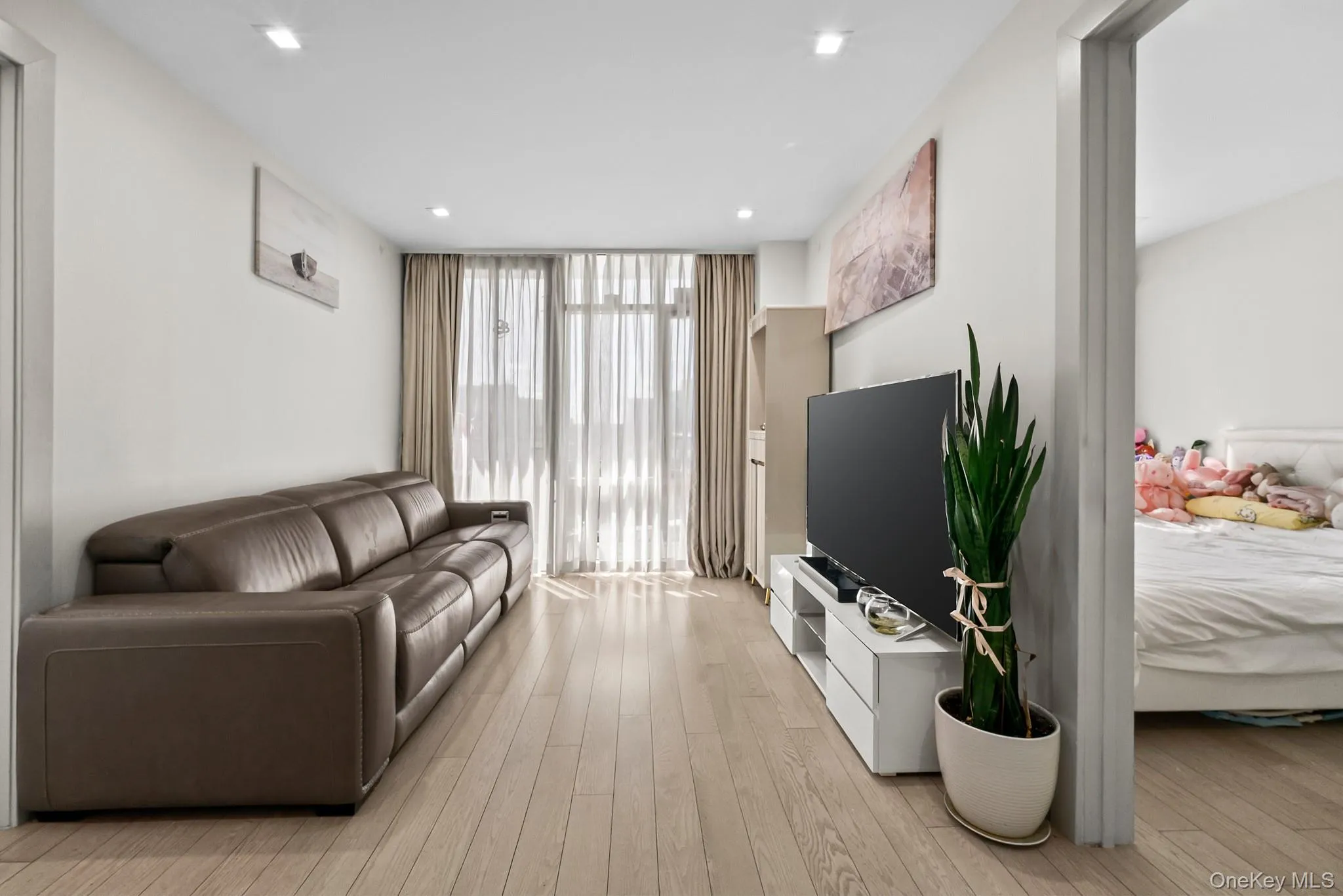 4162 Bowne Street, New York, NY, 2 Bedrooms Bedrooms, 5 Rooms Rooms,1 BathroomBathrooms,Residential,For Rent,Bowne,0,973640 4162 Bowne Street, New York, NY, 2 Bedrooms Bedrooms, 5 Rooms Rooms,1 BathroomBathrooms,Residential,For Rent,Bowne,0,973640