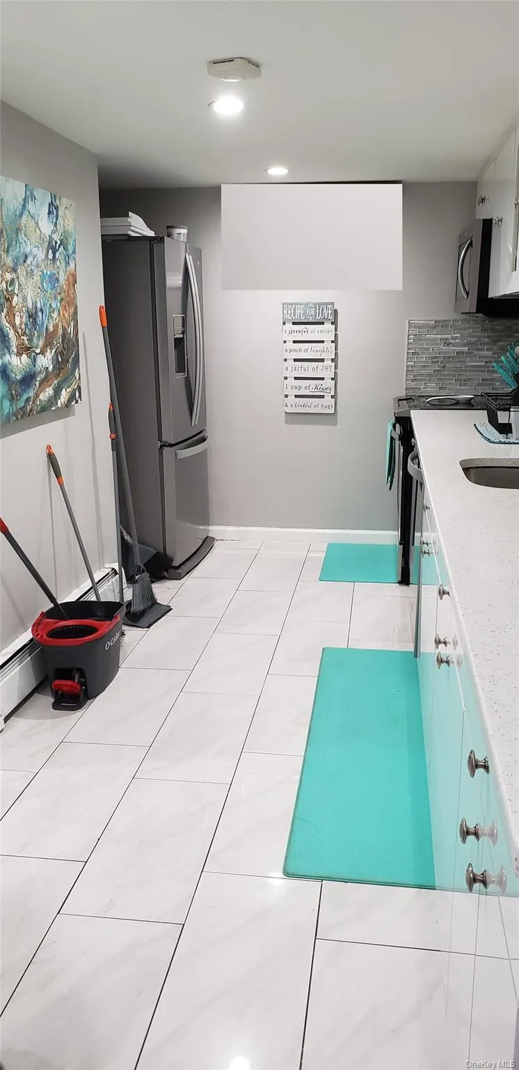 159-14 134th Avenue, New York, NY, 2 Bedrooms Bedrooms, 5 Rooms Rooms,1 BathroomBathrooms,Residential Lease,For Rent,134th Avenue,0,973643 159-14 134th Avenue, New York, NY, 2 Bedrooms Bedrooms, 5 Rooms Rooms,1 BathroomBathrooms,Residential Lease,For Rent,134th Avenue,0,973643