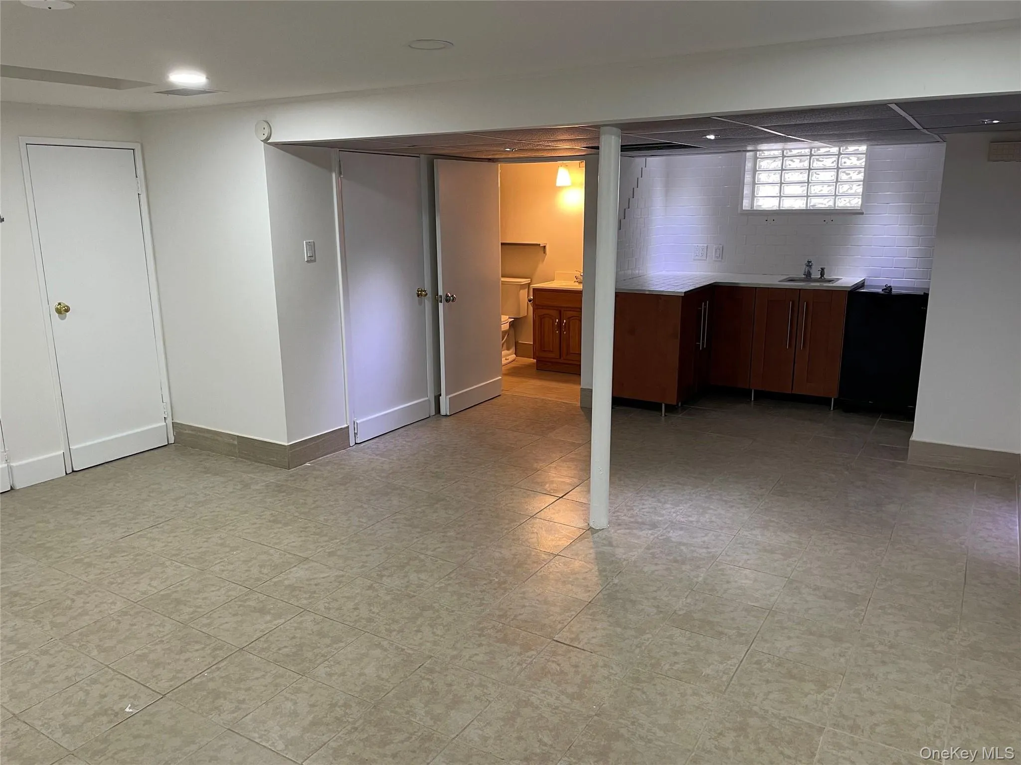 8 Cameron Lane, Hempstead, NY, 3 Bedrooms Bedrooms, 6 Rooms Rooms,3 BathroomsBathrooms,Residential Lease,For Rent,Cameron,0,973644 8 Cameron Lane, Hempstead, NY, 3 Bedrooms Bedrooms, 6 Rooms Rooms,3 BathroomsBathrooms,Residential Lease,For Rent,Cameron,0,973644