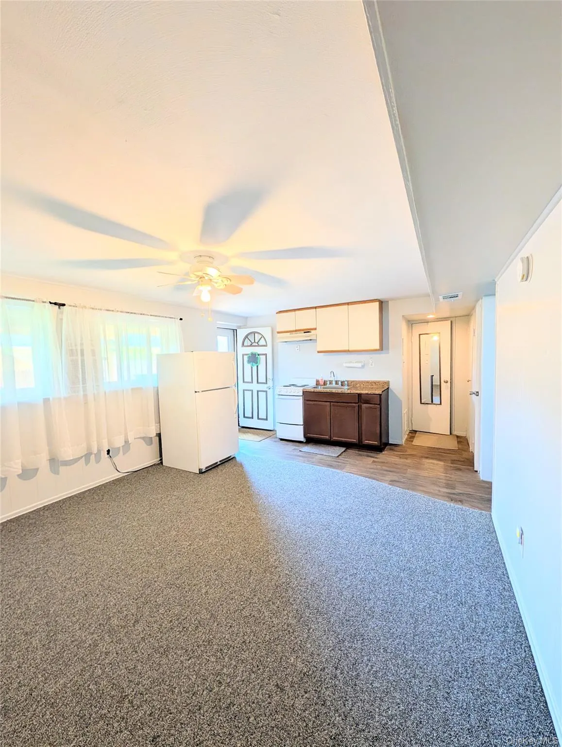 50 Sunburst Drive, Babylon, NY, 1 Bedroom Bedrooms, 3 Rooms Rooms,1 BathroomBathrooms,Residential Lease,For Rent,Sunburst,0,973694 50 Sunburst Drive, Babylon, NY, 1 Bedroom Bedrooms, 3 Rooms Rooms,1 BathroomBathrooms,Residential Lease,For Rent,Sunburst,0,973694