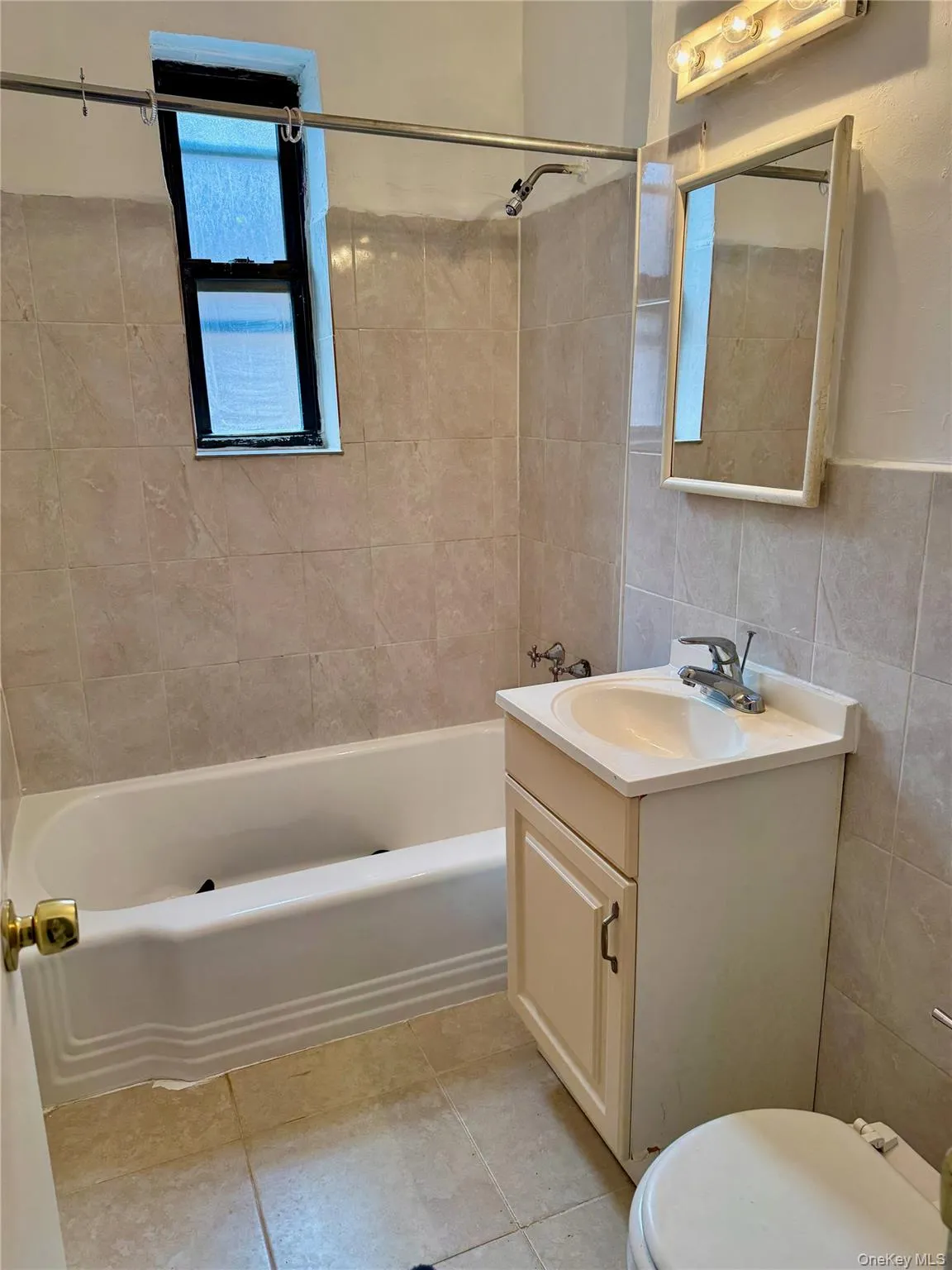 144-46 38Ave, New York, NY, 2 Rooms Rooms,1 BathroomBathrooms,Residential Lease,For Rent,38Ave,0,973705 144-46 38Ave, New York, NY, 2 Rooms Rooms,1 BathroomBathrooms,Residential Lease,For Rent,38Ave,0,973705