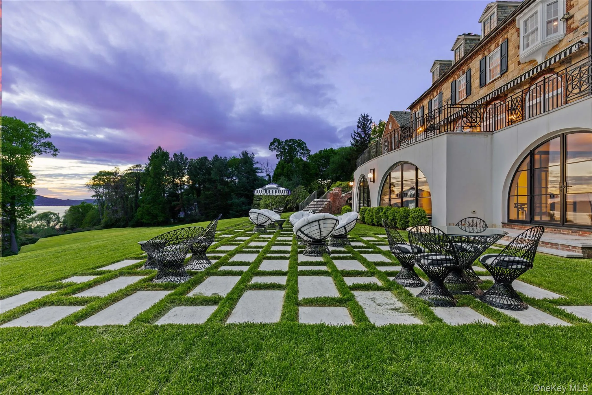 2 Fargo Lane, Greenburgh, NY, 8 Bedrooms Bedrooms, 17 Rooms Rooms,10 BathroomsBathrooms,Residential,For Rent,Fargo,0,973726 2 Fargo Lane, Greenburgh, NY, 8 Bedrooms Bedrooms, 17 Rooms Rooms,10 BathroomsBathrooms,Residential,For Rent,Fargo,0,973726