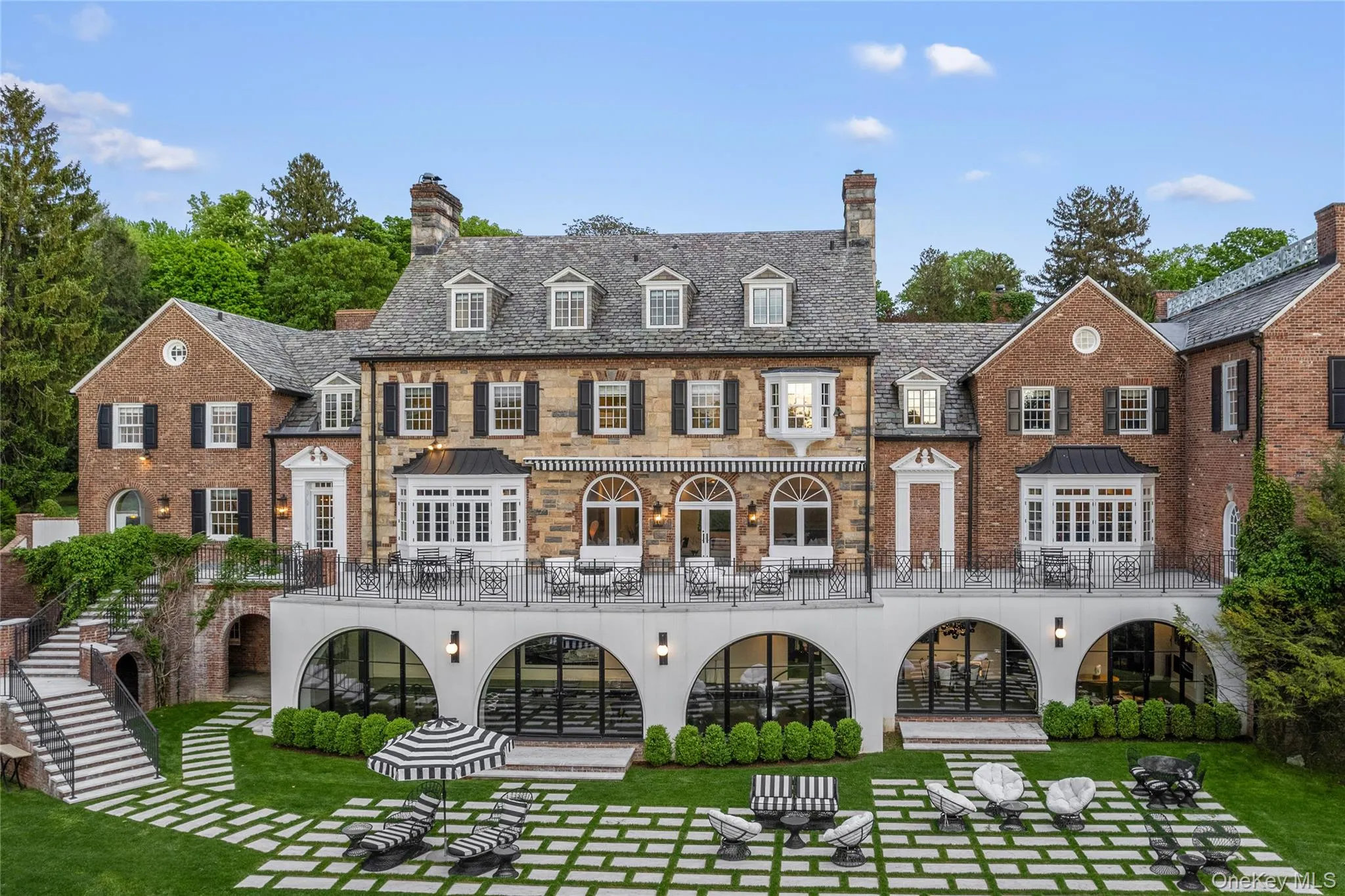 2 Fargo Lane, Greenburgh, NY, 8 Bedrooms Bedrooms, 17 Rooms Rooms,10 BathroomsBathrooms,Residential,For Rent,Fargo,0,973726 2 Fargo Lane, Greenburgh, NY, 8 Bedrooms Bedrooms, 17 Rooms Rooms,10 BathroomsBathrooms,Residential,For Rent,Fargo,0,973726