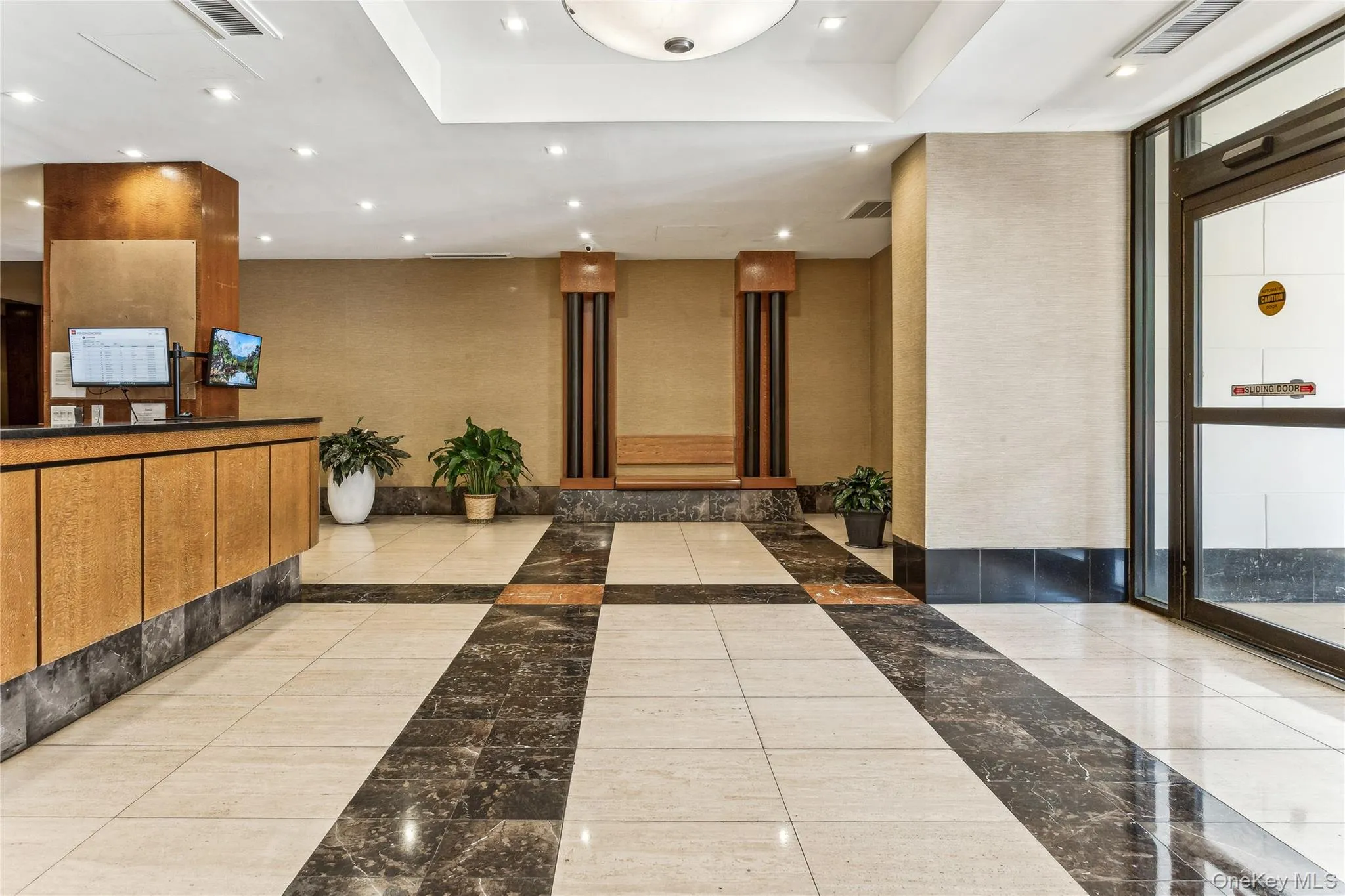 Lobby Lobby