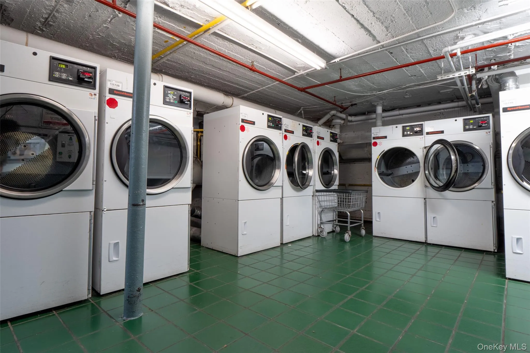 34-58 90 Street, New York, NY, 1 Bedroom Bedrooms, 2 Rooms Rooms,1 BathroomBathrooms,Residential Lease,For Rent,90 Street,0,973737 34-58 90 Street, New York, NY, 1 Bedroom Bedrooms, 2 Rooms Rooms,1 BathroomBathrooms,Residential Lease,For Rent,90 Street,0,973737