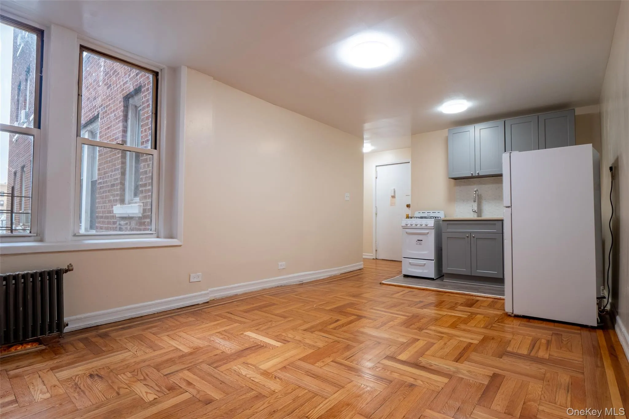 34-58 90 Street, New York, NY, 1 Bedroom Bedrooms, 2 Rooms Rooms,1 BathroomBathrooms,Residential Lease,For Rent,90 Street,0,973737 34-58 90 Street, New York, NY, 1 Bedroom Bedrooms, 2 Rooms Rooms,1 BathroomBathrooms,Residential Lease,For Rent,90 Street,0,973737