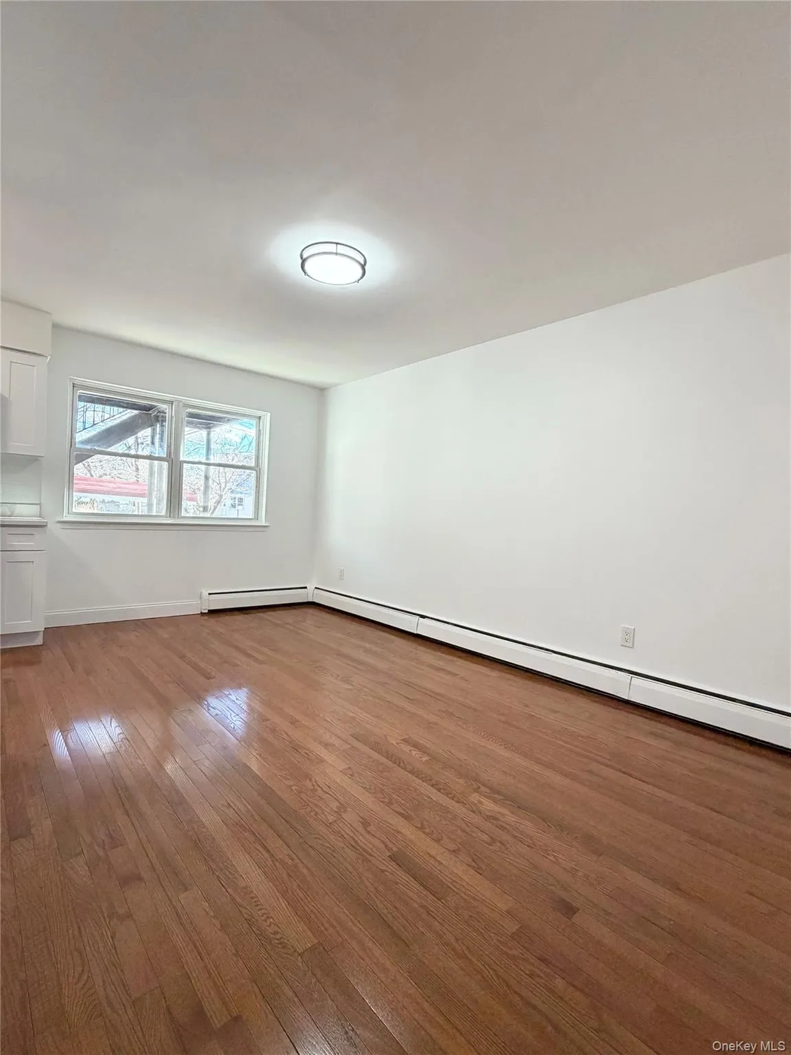 2024 Strang Avenue, New York, NY, 1 Bedroom Bedrooms, 3 Rooms Rooms,1 BathroomBathrooms,Residential Lease,For Rent,Strang,0,973751 2024 Strang Avenue, New York, NY, 1 Bedroom Bedrooms, 3 Rooms Rooms,1 BathroomBathrooms,Residential Lease,For Rent,Strang,0,973751