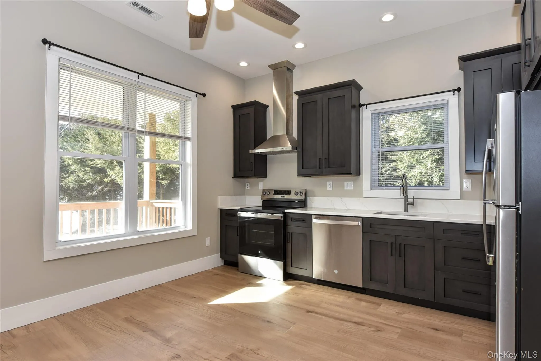 Dining area for large table or center island Dining area for large table or center island