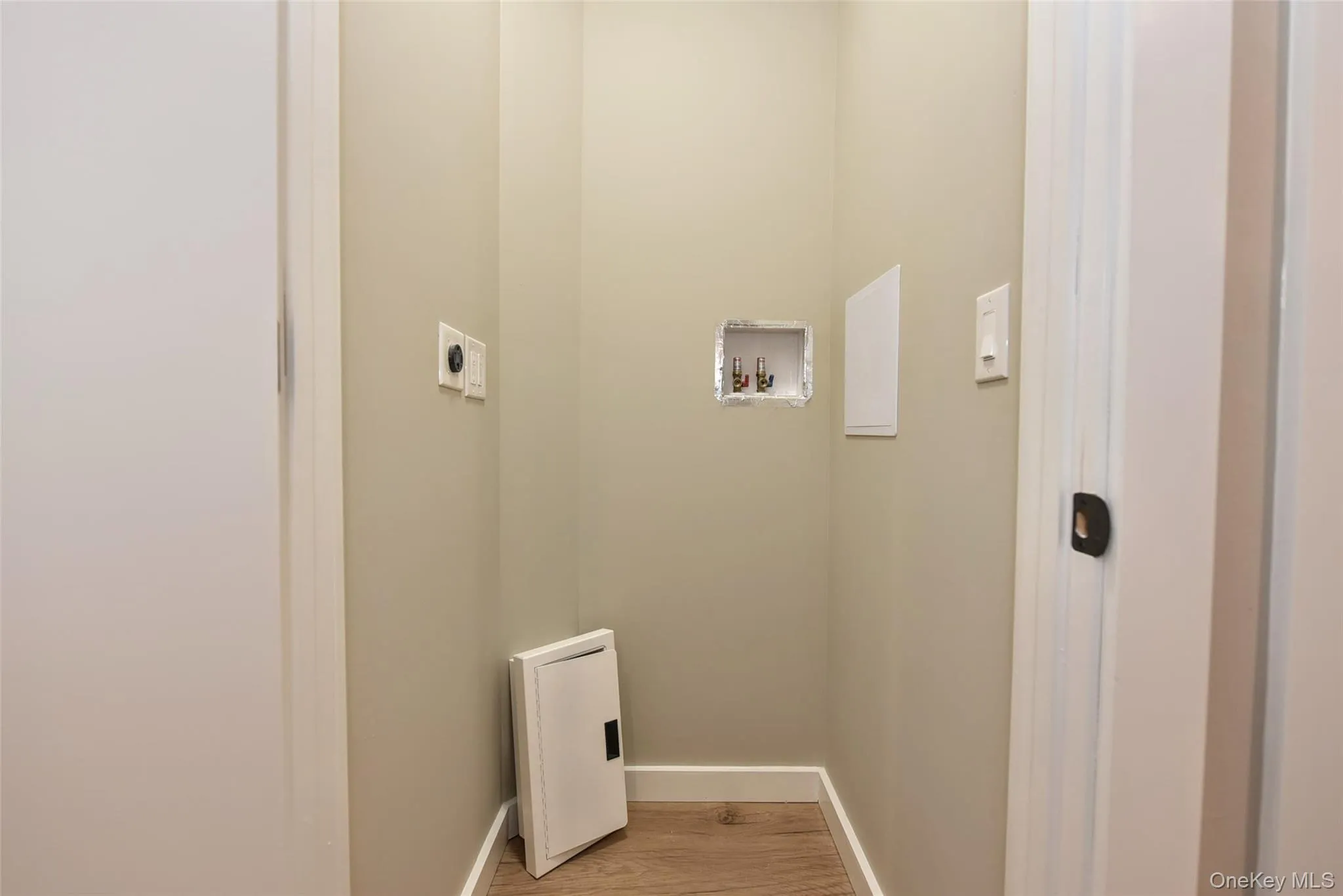 Stackable washer/dryer closet Stackable washer/dryer closet