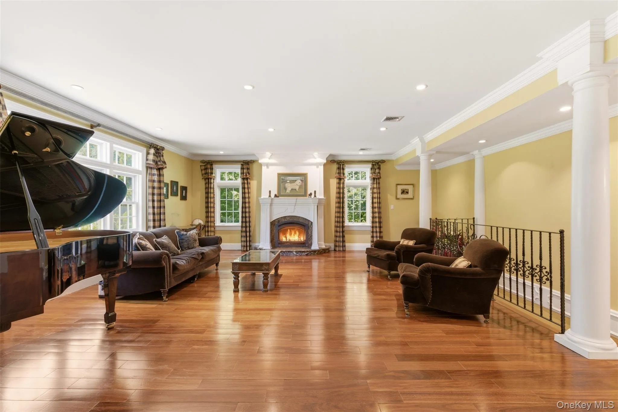 2 Shore Drive, North Hempstead, NY, 5 Bedrooms Bedrooms, 17 Rooms Rooms,5 BathroomsBathrooms,Residential,For Rent,Shore,0,973772 2 Shore Drive, North Hempstead, NY, 5 Bedrooms Bedrooms, 17 Rooms Rooms,5 BathroomsBathrooms,Residential,For Rent,Shore,0,973772