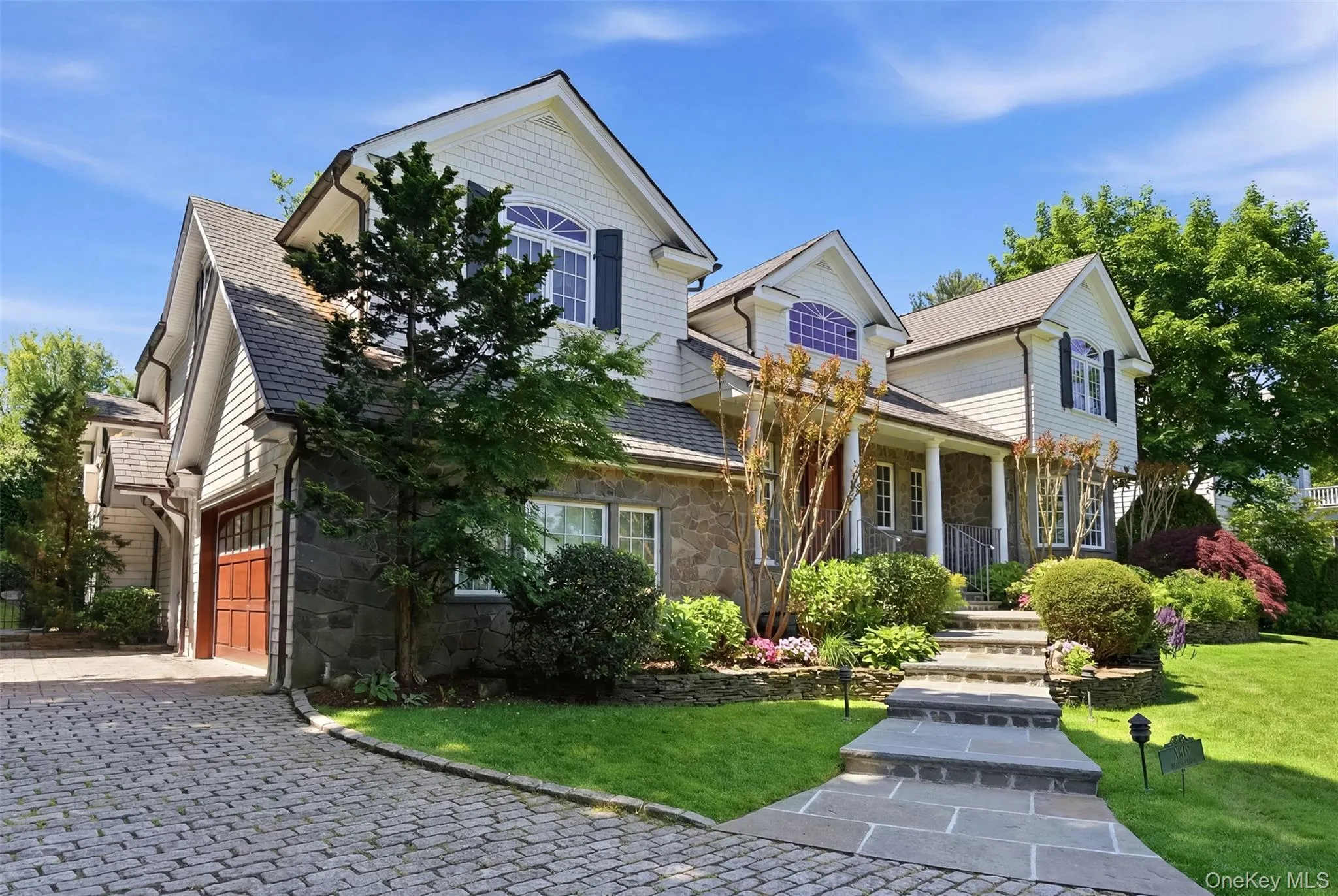 2 Shore Drive, North Hempstead, NY, 5 Bedrooms Bedrooms, 17 Rooms Rooms,5 BathroomsBathrooms,Residential,For Rent,Shore,0,973772 2 Shore Drive, North Hempstead, NY, 5 Bedrooms Bedrooms, 17 Rooms Rooms,5 BathroomsBathrooms,Residential,For Rent,Shore,0,973772