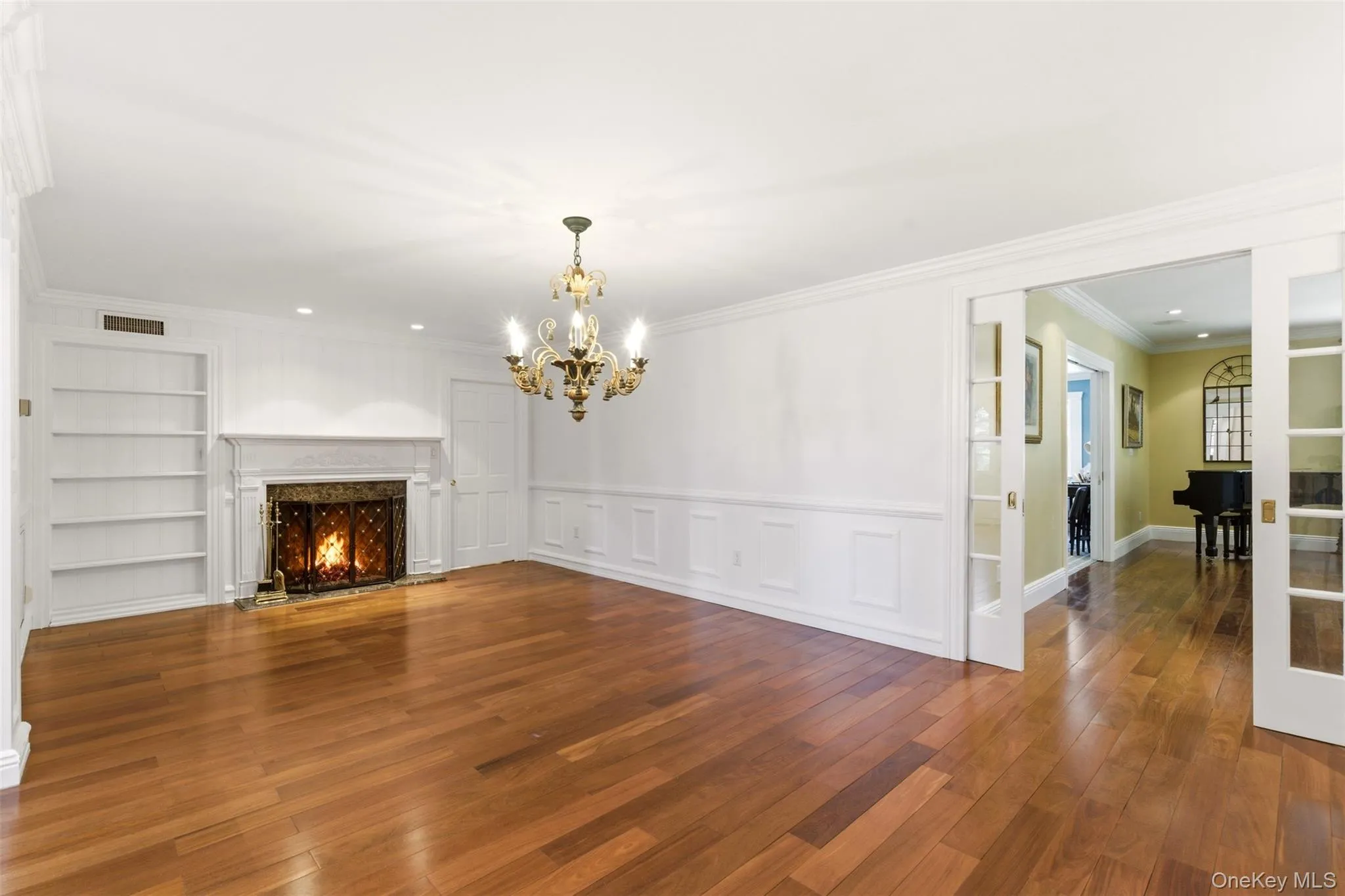 2 Shore Drive, North Hempstead, NY, 5 Bedrooms Bedrooms, 17 Rooms Rooms,5 BathroomsBathrooms,Residential,For Rent,Shore,0,973772 2 Shore Drive, North Hempstead, NY, 5 Bedrooms Bedrooms, 17 Rooms Rooms,5 BathroomsBathrooms,Residential,For Rent,Shore,0,973772