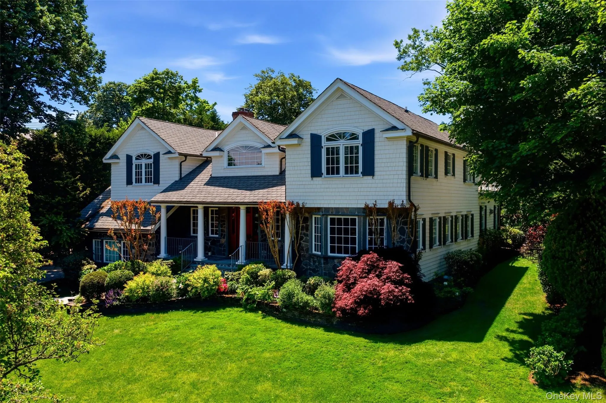 2 Shore Drive, North Hempstead, NY, 5 Bedrooms Bedrooms, 17 Rooms Rooms,5 BathroomsBathrooms,Residential,For Rent,Shore,0,973772 2 Shore Drive, North Hempstead, NY, 5 Bedrooms Bedrooms, 17 Rooms Rooms,5 BathroomsBathrooms,Residential,For Rent,Shore,0,973772