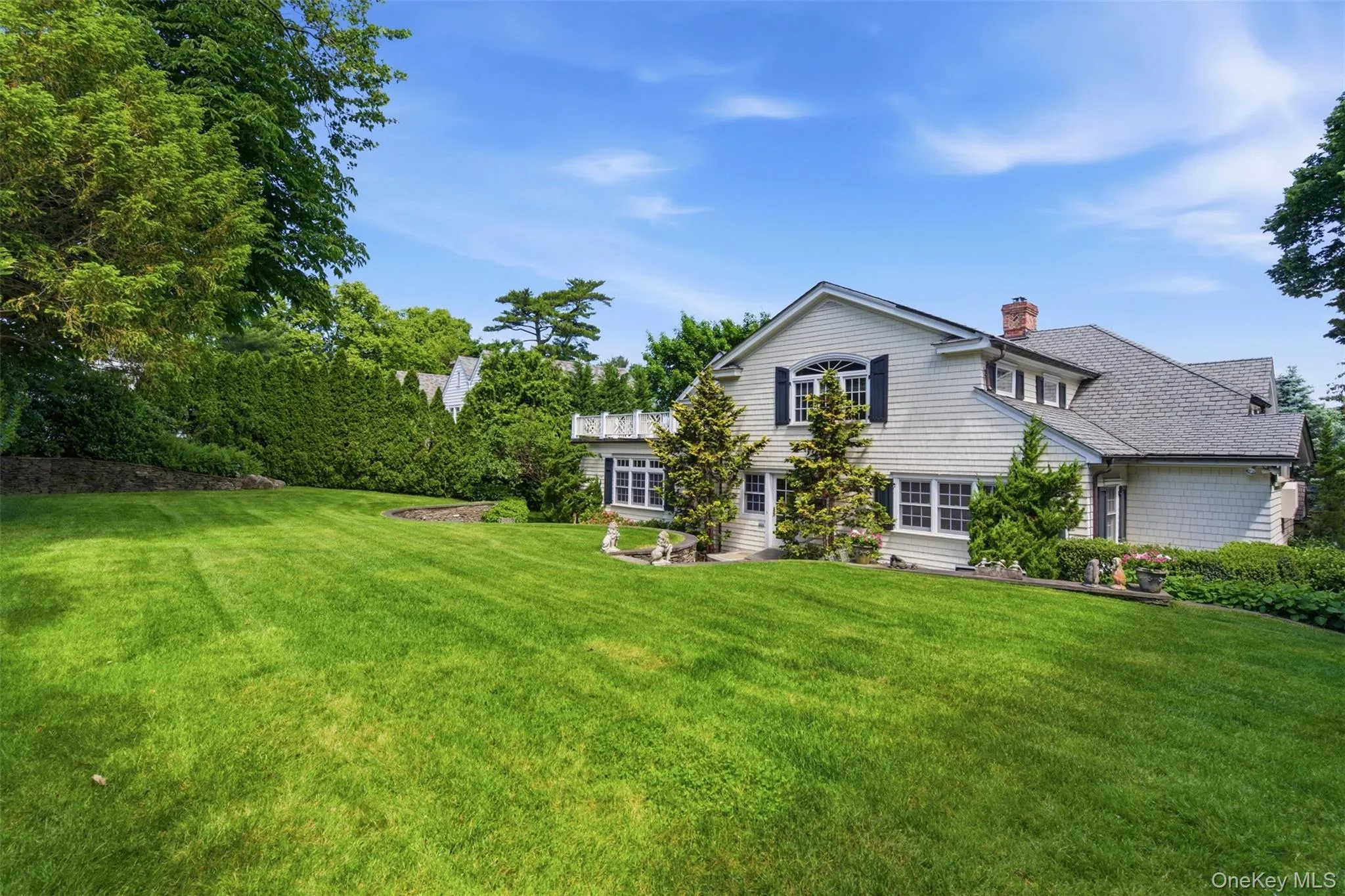 2 Shore Drive, North Hempstead, NY, 5 Bedrooms Bedrooms, 17 Rooms Rooms,5 BathroomsBathrooms,Residential,For Rent,Shore,0,973772 2 Shore Drive, North Hempstead, NY, 5 Bedrooms Bedrooms, 17 Rooms Rooms,5 BathroomsBathrooms,Residential,For Rent,Shore,0,973772