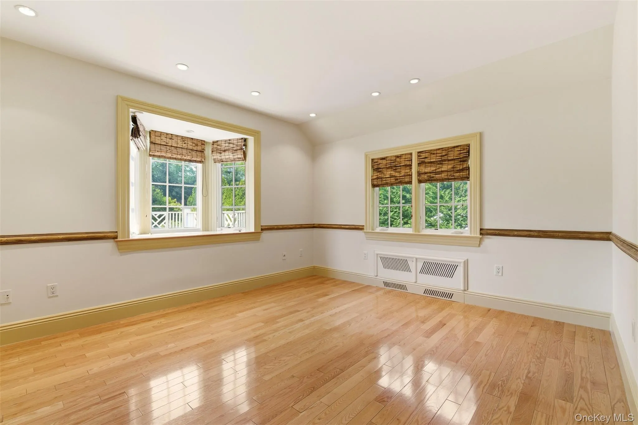 2 Shore Drive, North Hempstead, NY, 5 Bedrooms Bedrooms, 17 Rooms Rooms,5 BathroomsBathrooms,Residential,For Rent,Shore,0,973772 2 Shore Drive, North Hempstead, NY, 5 Bedrooms Bedrooms, 17 Rooms Rooms,5 BathroomsBathrooms,Residential,For Rent,Shore,0,973772