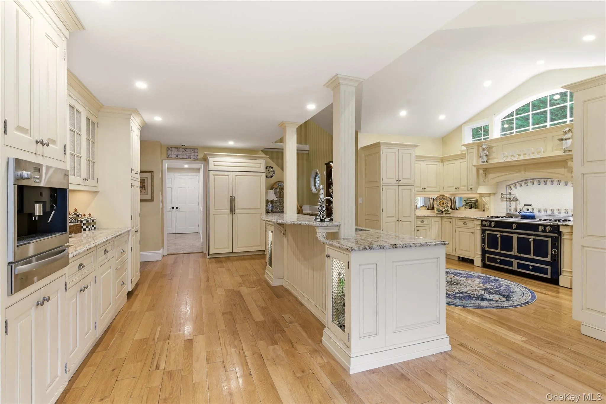 2 Shore Drive, North Hempstead, NY, 5 Bedrooms Bedrooms, 17 Rooms Rooms,5 BathroomsBathrooms,Residential,For Rent,Shore,0,973772 2 Shore Drive, North Hempstead, NY, 5 Bedrooms Bedrooms, 17 Rooms Rooms,5 BathroomsBathrooms,Residential,For Rent,Shore,0,973772