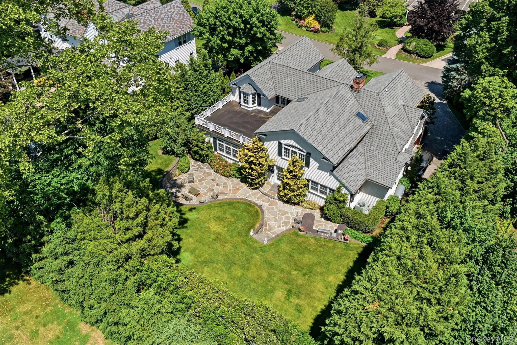 2 Shore Drive, North Hempstead, NY, 5 Bedrooms Bedrooms, 17 Rooms Rooms,5 BathroomsBathrooms,Residential,For Rent,Shore,0,973772 2 Shore Drive, North Hempstead, NY, 5 Bedrooms Bedrooms, 17 Rooms Rooms,5 BathroomsBathrooms,Residential,For Rent,Shore,0,973772