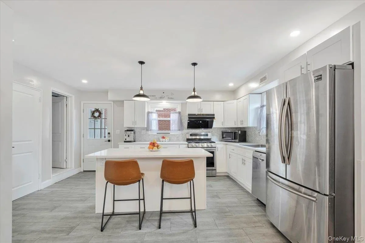 Beautifully Renovated Kitchen w/ Center Island Beautifully Renovated Kitchen w/ Center Island