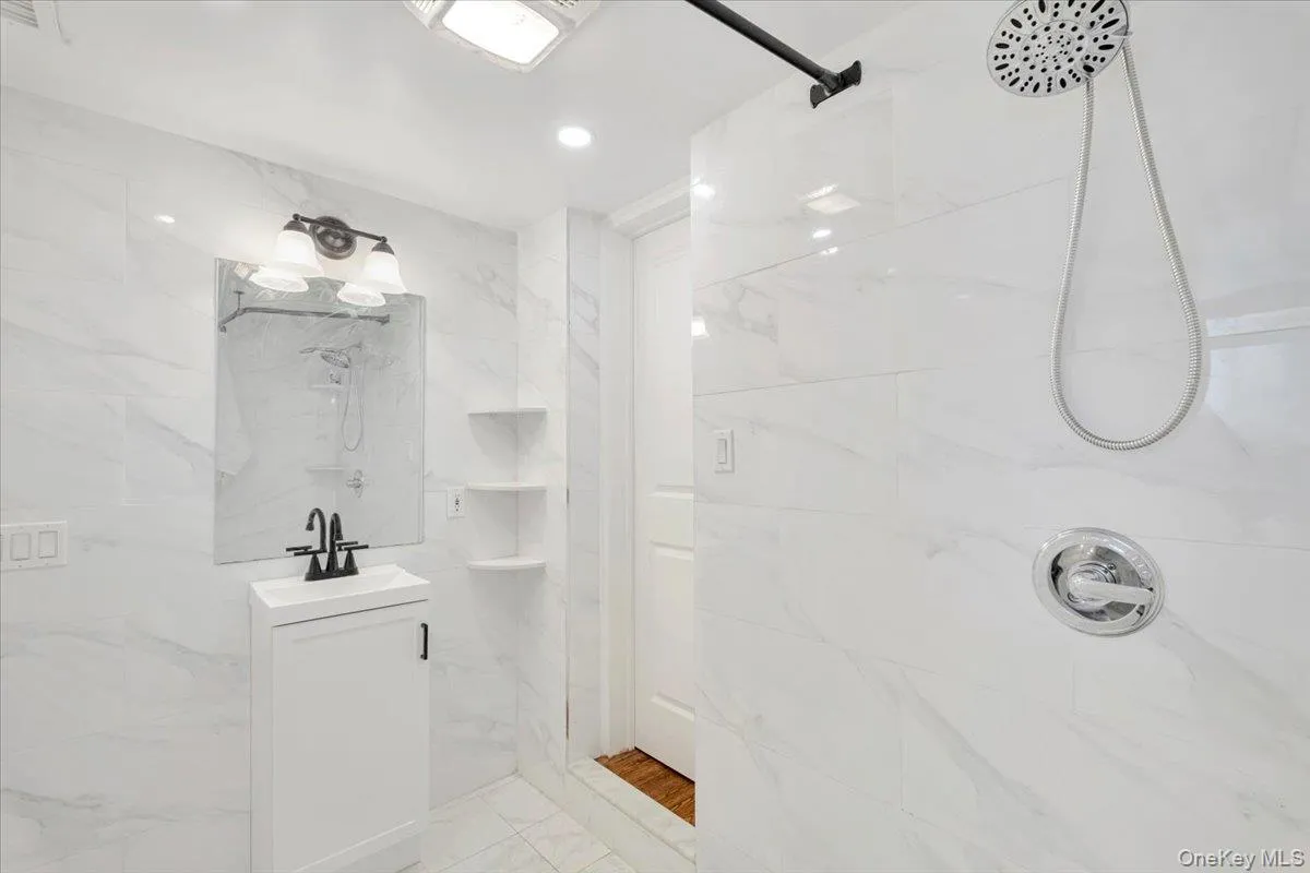 Full Bath on First Floor Full Bath on First Floor