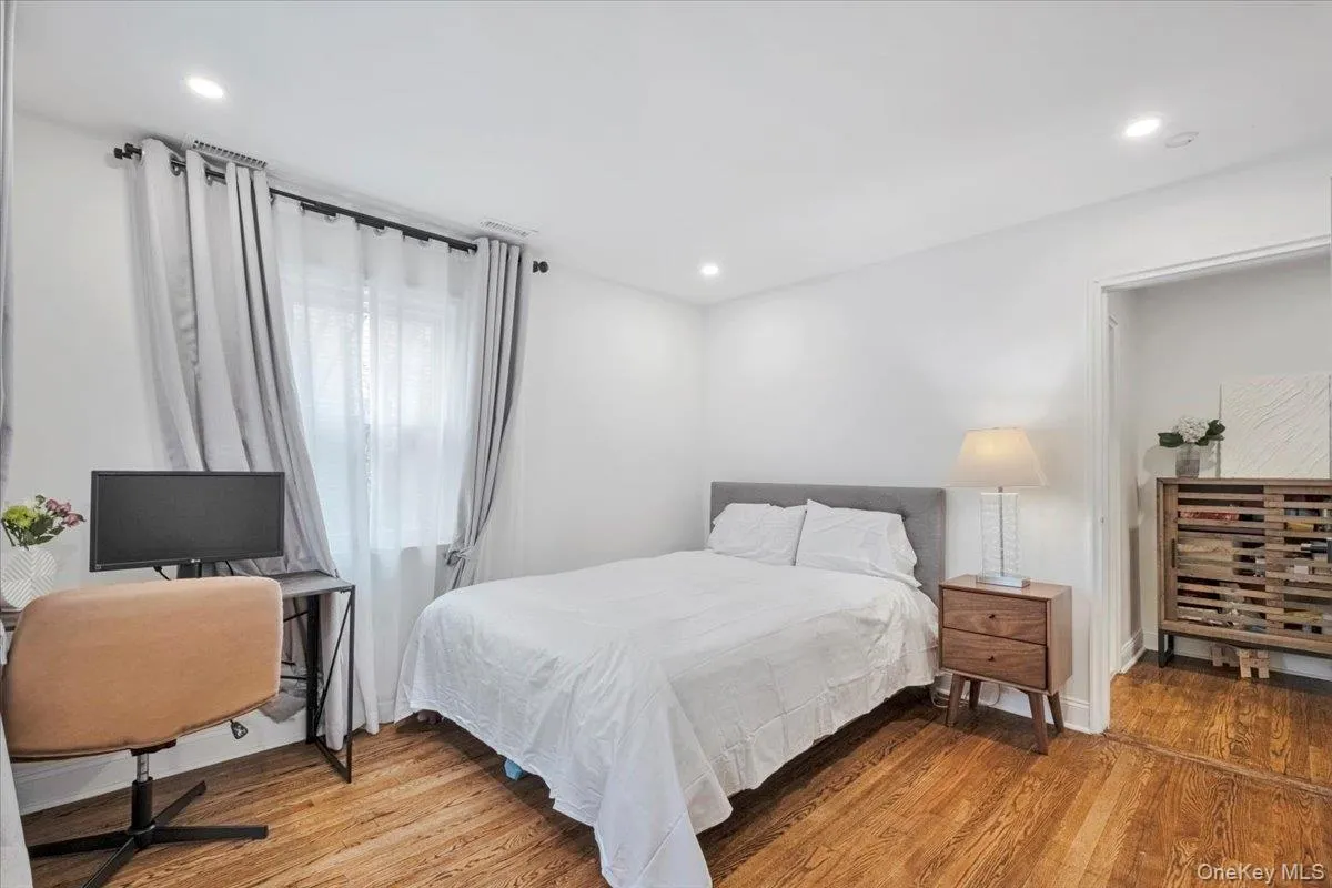 First Floor Bedroom First Floor Bedroom