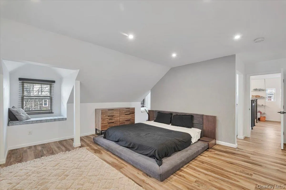 75 Oakland Avenue, Eastchester, NY, 4 Bedrooms Bedrooms, 9 Rooms Rooms,4 BathroomsBathrooms,Residential Lease,For Rent,Oakland,0,973780 75 Oakland Avenue, Eastchester, NY, 4 Bedrooms Bedrooms, 9 Rooms Rooms,4 BathroomsBathrooms,Residential Lease,For Rent,Oakland,0,973780