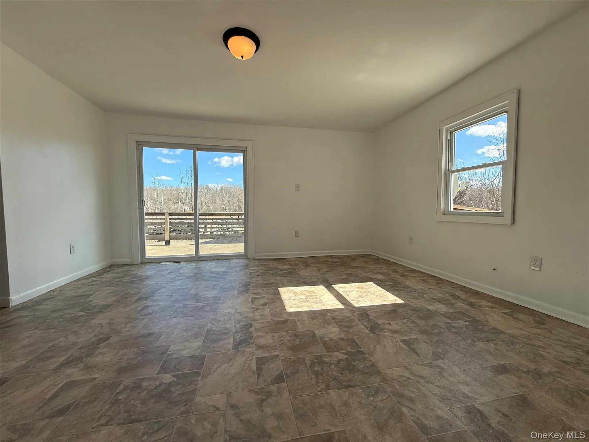 657 Eatontown Road, Port Jervis, NY, 2 Bedrooms Bedrooms, 5 Rooms Rooms,1 BathroomBathrooms,Residential Lease,For Rent,Eatontown,0,973781 657 Eatontown Road, Port Jervis, NY, 2 Bedrooms Bedrooms, 5 Rooms Rooms,1 BathroomBathrooms,Residential Lease,For Rent,Eatontown,0,973781