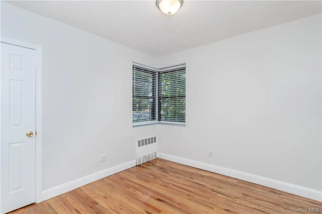 140 Hartsdale Avenue, Greenburgh, NY, 2 Bedrooms Bedrooms, 4 Rooms Rooms,1 BathroomBathrooms,Residential Lease,For Rent,Hartsdale,0,973797 140 Hartsdale Avenue, Greenburgh, NY, 2 Bedrooms Bedrooms, 4 Rooms Rooms,1 BathroomBathrooms,Residential Lease,For Rent,Hartsdale,0,973797