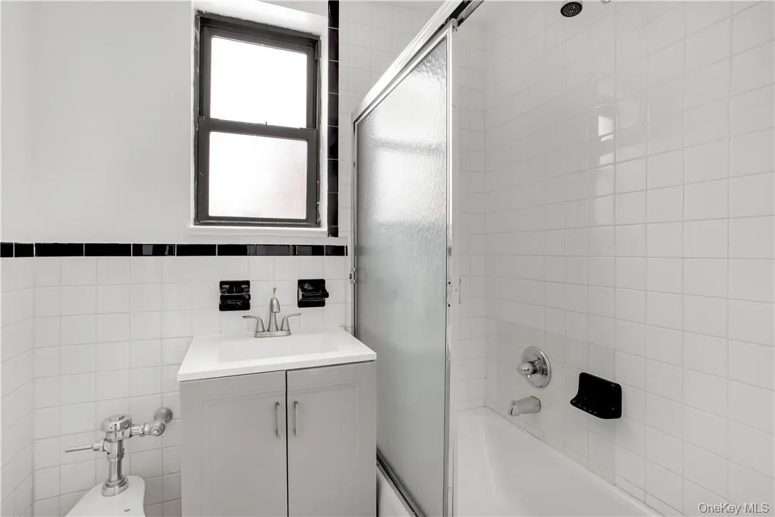 254 Martine Avenue, White Plains, NY, 1 Bedroom Bedrooms, 3 Rooms Rooms,1 BathroomBathrooms,Residential Lease,For Rent,Martine,0,973803 254 Martine Avenue, White Plains, NY, 1 Bedroom Bedrooms, 3 Rooms Rooms,1 BathroomBathrooms,Residential Lease,For Rent,Martine,0,973803