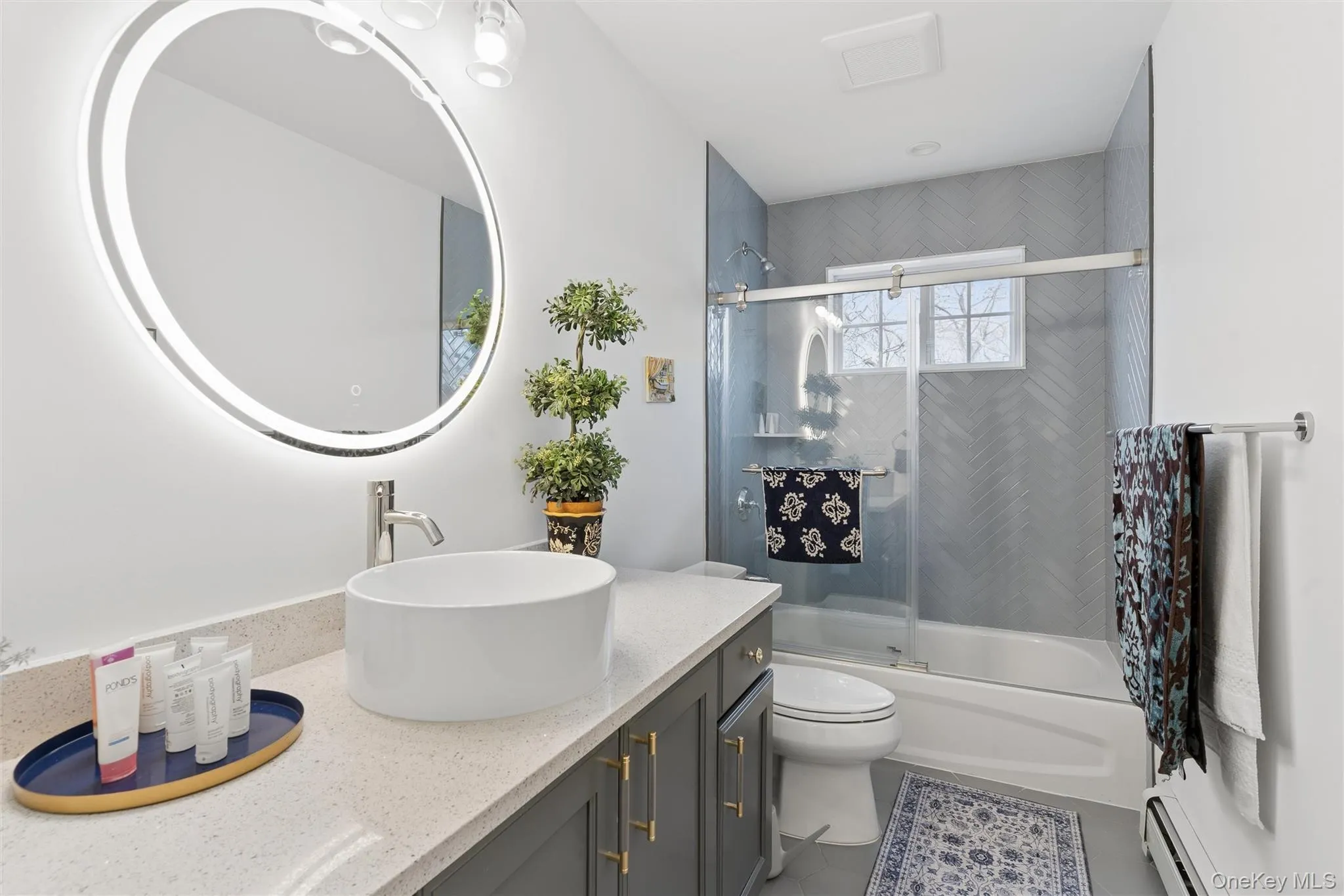 16 Gateway Court, Southampton, NY, 5 Bedrooms Bedrooms, 10 Rooms Rooms,4 BathroomsBathrooms,Residential Lease,For Rent,Gateway,0,973807 16 Gateway Court, Southampton, NY, 5 Bedrooms Bedrooms, 10 Rooms Rooms,4 BathroomsBathrooms,Residential Lease,For Rent,Gateway,0,973807