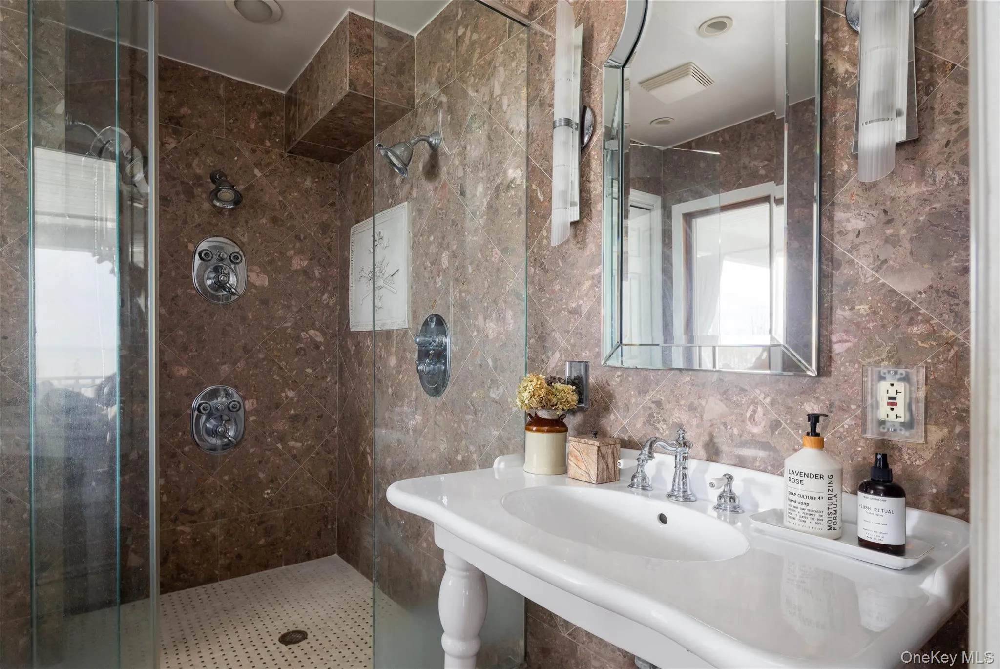 795 Glen Court, Southold, NY, 4 Bedrooms Bedrooms, 9 Rooms Rooms,2 BathroomsBathrooms,Residential,For Rent,Glen,0,973814 795 Glen Court, Southold, NY, 4 Bedrooms Bedrooms, 9 Rooms Rooms,2 BathroomsBathrooms,Residential,For Rent,Glen,0,973814