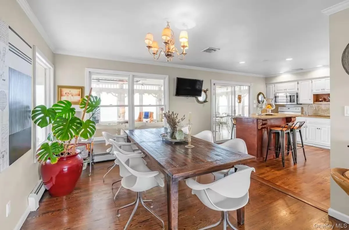 795 Glen Court, Southold, NY, 4 Bedrooms Bedrooms, 9 Rooms Rooms,2 BathroomsBathrooms,Residential,For Rent,Glen,0,973814 795 Glen Court, Southold, NY, 4 Bedrooms Bedrooms, 9 Rooms Rooms,2 BathroomsBathrooms,Residential,For Rent,Glen,0,973814