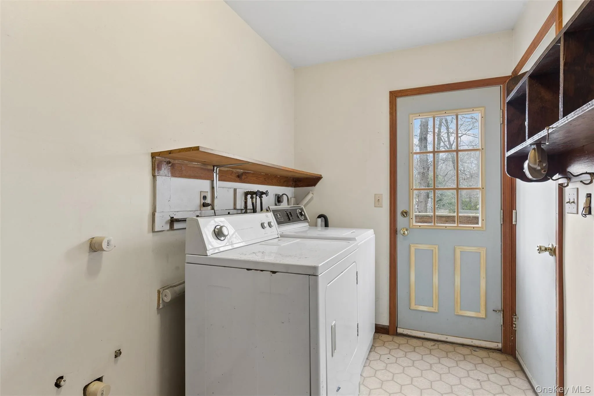 49 Overhill Road, Riverhead, NY, 5 Bedrooms Bedrooms, 10 Rooms Rooms,3 BathroomsBathrooms,Residential,For Rent,Overhill,0,973818 49 Overhill Road, Riverhead, NY, 5 Bedrooms Bedrooms, 10 Rooms Rooms,3 BathroomsBathrooms,Residential,For Rent,Overhill,0,973818