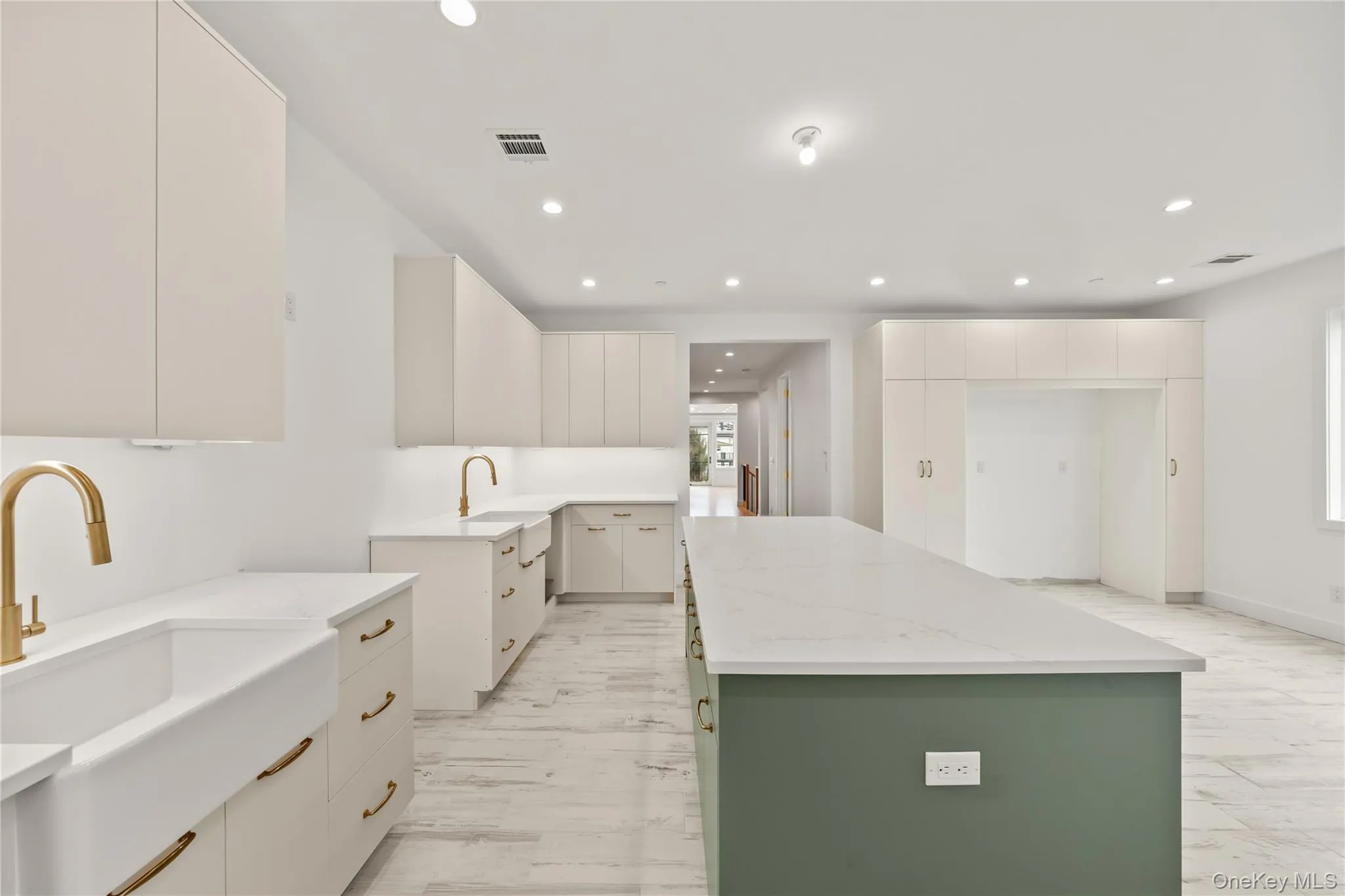 23 Singer Avenue, Ramapo, NY, 9 Bedrooms Bedrooms, 15 Rooms Rooms,5 BathroomsBathrooms,Residential,For Rent,Singer,0,973840 23 Singer Avenue, Ramapo, NY, 9 Bedrooms Bedrooms, 15 Rooms Rooms,5 BathroomsBathrooms,Residential,For Rent,Singer,0,973840