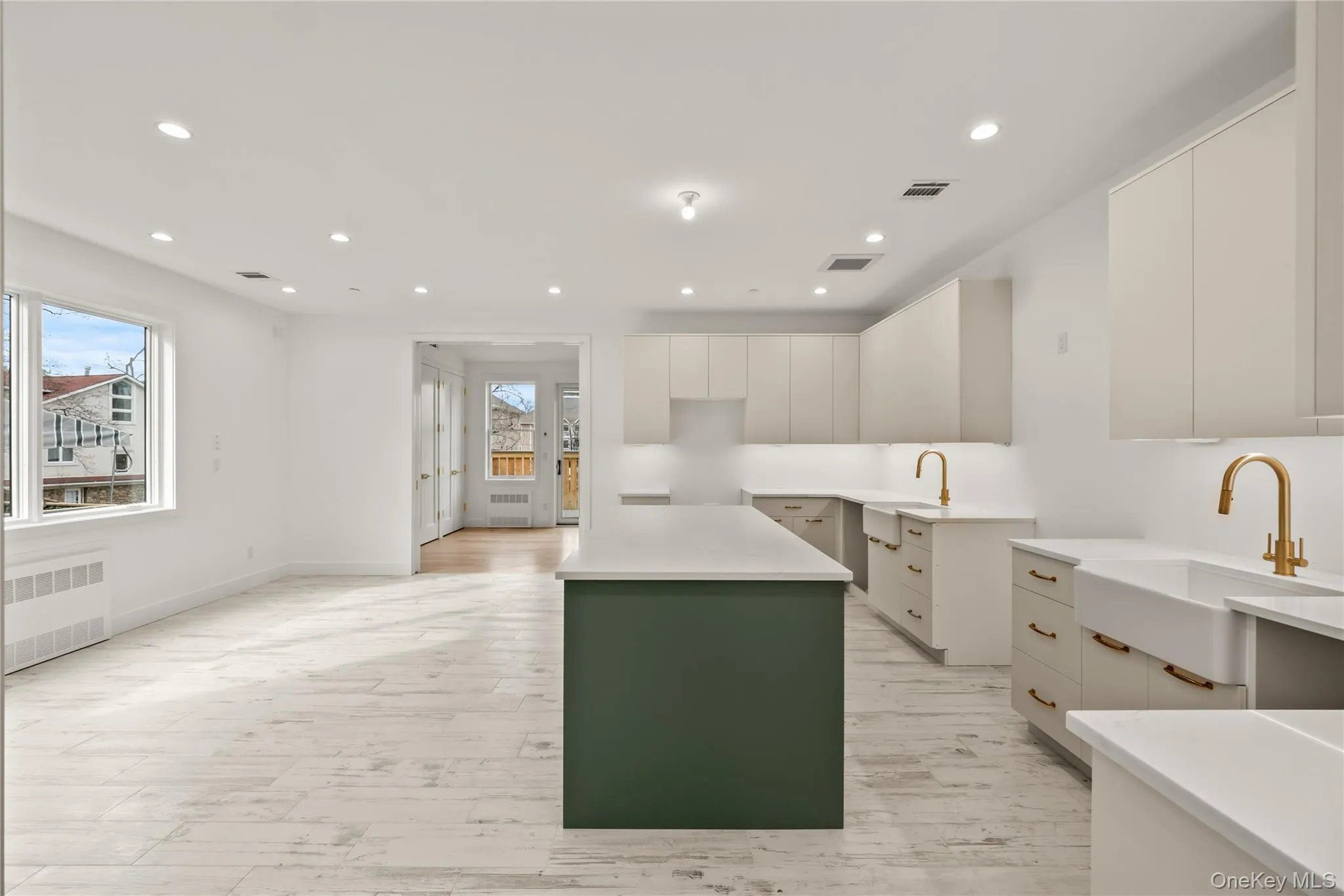 23 Singer Avenue, Ramapo, NY, 9 Bedrooms Bedrooms, 15 Rooms Rooms,5 BathroomsBathrooms,Residential,For Rent,Singer,0,973840 23 Singer Avenue, Ramapo, NY, 9 Bedrooms Bedrooms, 15 Rooms Rooms,5 BathroomsBathrooms,Residential,For Rent,Singer,0,973840