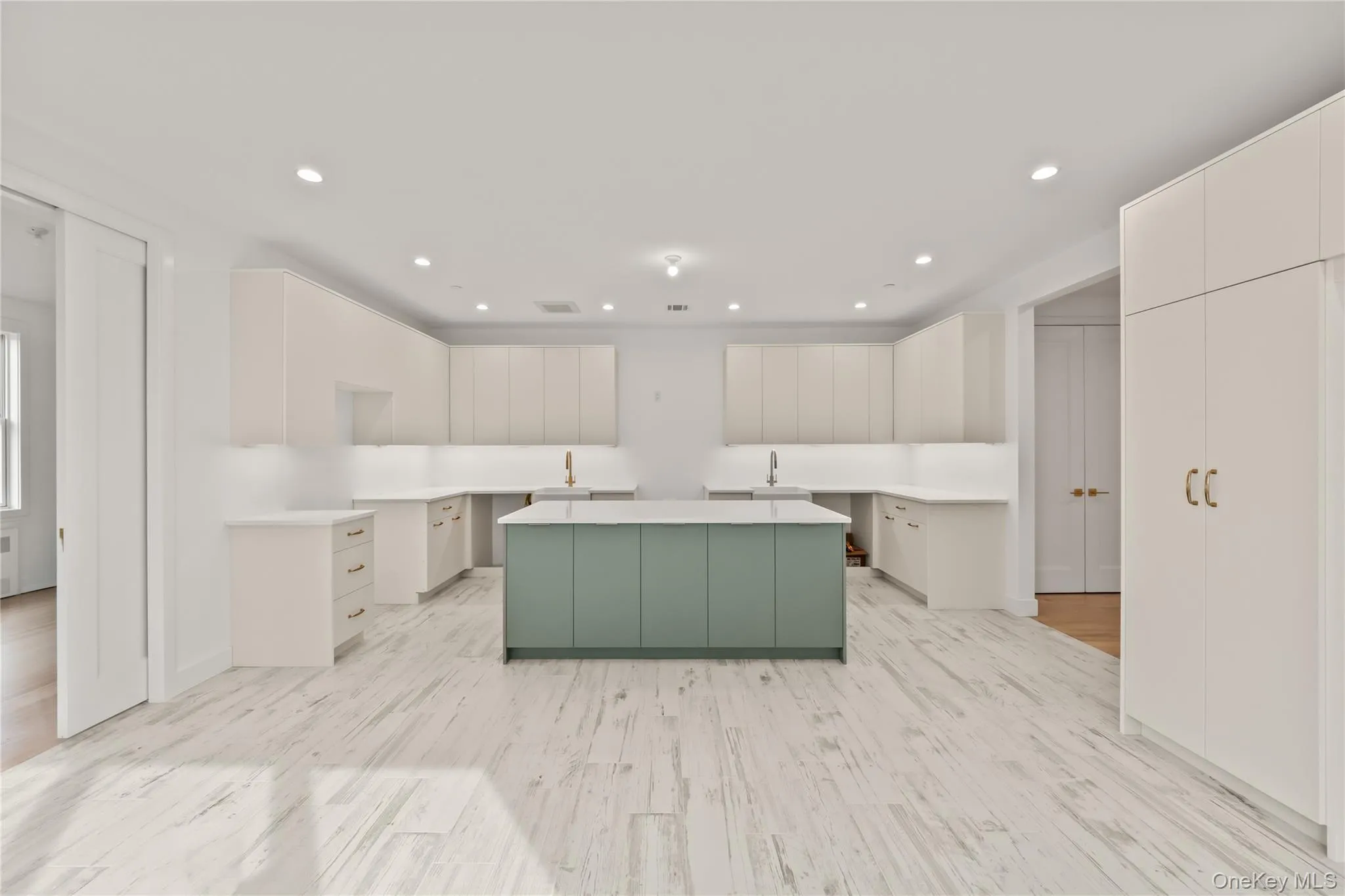 23 Singer Avenue, Ramapo, NY, 9 Bedrooms Bedrooms, 15 Rooms Rooms,5 BathroomsBathrooms,Residential,For Rent,Singer,0,973840 23 Singer Avenue, Ramapo, NY, 9 Bedrooms Bedrooms, 15 Rooms Rooms,5 BathroomsBathrooms,Residential,For Rent,Singer,0,973840