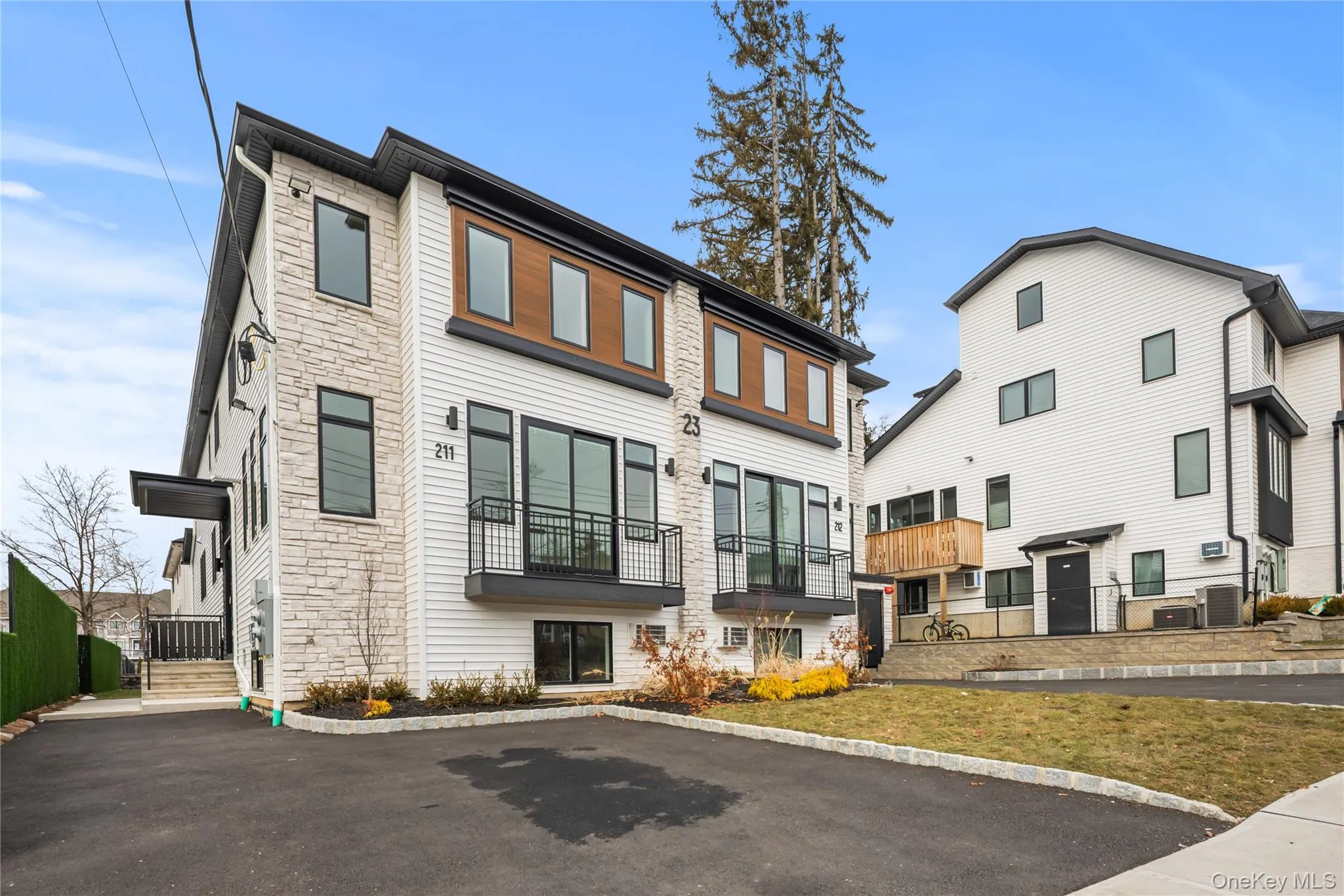 23 Singer Avenue, Ramapo, NY, 9 Bedrooms Bedrooms, 15 Rooms Rooms,5 BathroomsBathrooms,Residential,For Rent,Singer,0,973840 23 Singer Avenue, Ramapo, NY, 9 Bedrooms Bedrooms, 15 Rooms Rooms,5 BathroomsBathrooms,Residential,For Rent,Singer,0,973840