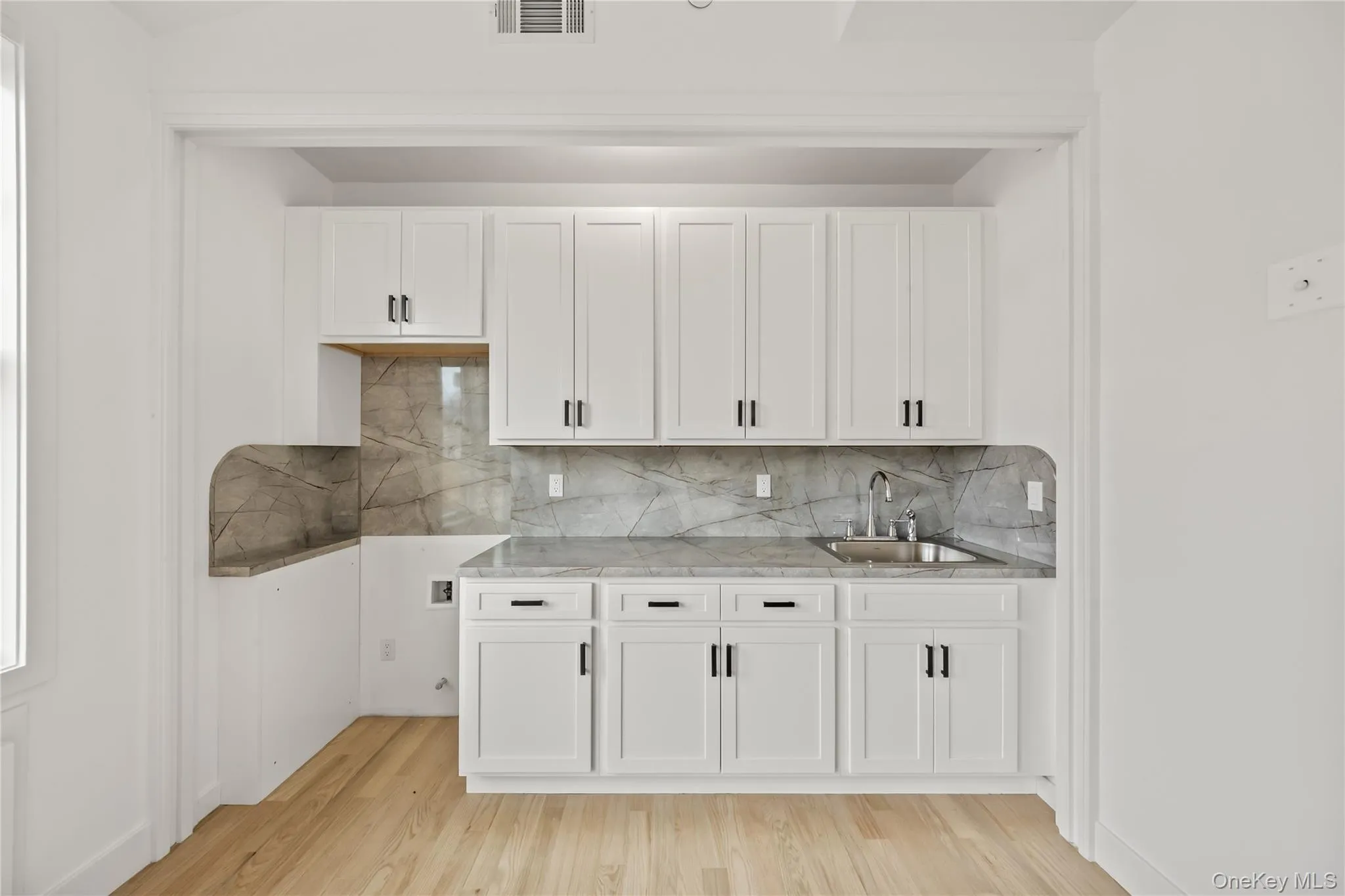 23 Singer Avenue, Ramapo, NY, 9 Bedrooms Bedrooms, 15 Rooms Rooms,5 BathroomsBathrooms,Residential,For Rent,Singer,0,973840 23 Singer Avenue, Ramapo, NY, 9 Bedrooms Bedrooms, 15 Rooms Rooms,5 BathroomsBathrooms,Residential,For Rent,Singer,0,973840