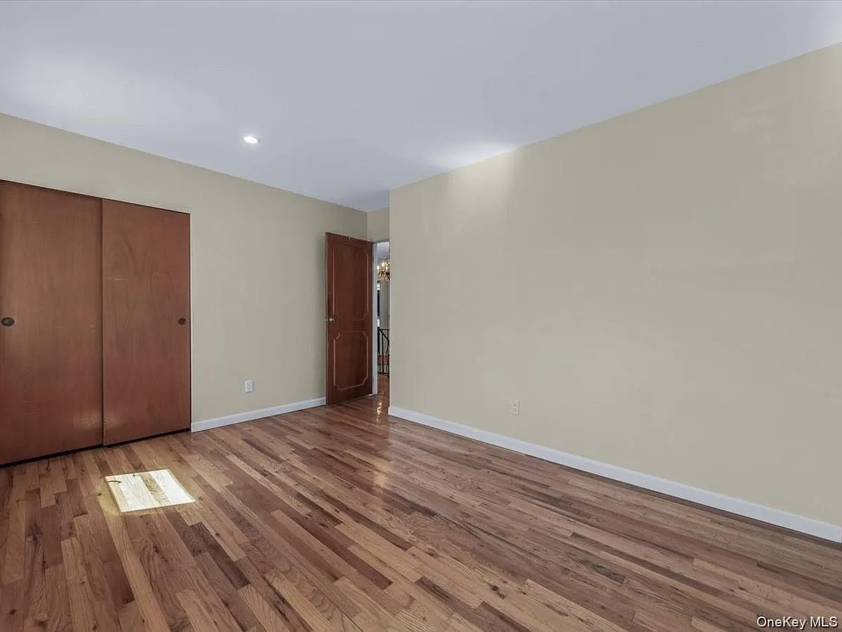 2 Pickwood Lane, North Hempstead, NY, 4 Bedrooms Bedrooms, 8 Rooms Rooms,2 BathroomsBathrooms,Residential,For Rent,Pickwood,0,973845 2 Pickwood Lane, North Hempstead, NY, 4 Bedrooms Bedrooms, 8 Rooms Rooms,2 BathroomsBathrooms,Residential,For Rent,Pickwood,0,973845