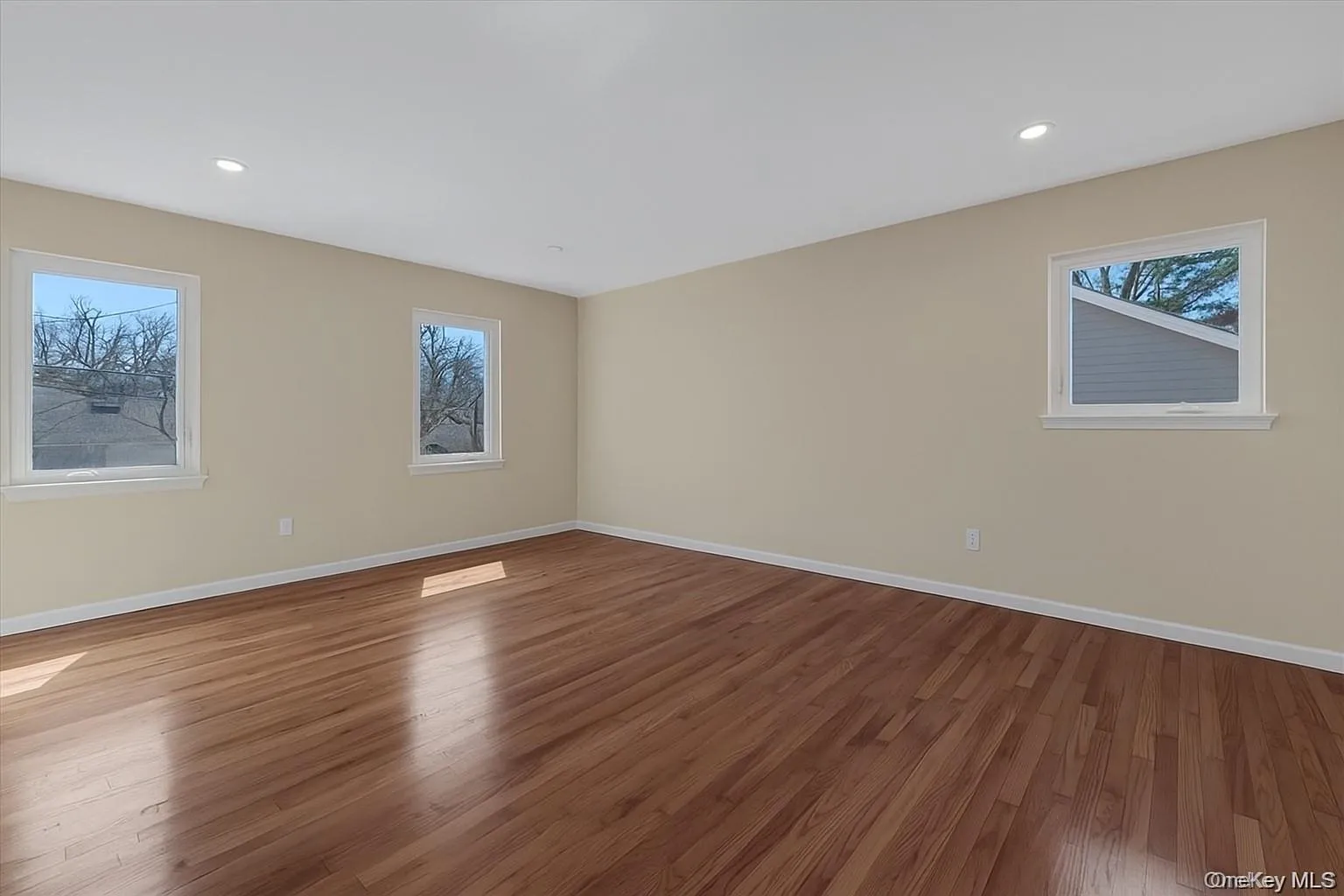 2 Pickwood Lane, North Hempstead, NY, 4 Bedrooms Bedrooms, 8 Rooms Rooms,2 BathroomsBathrooms,Residential,For Rent,Pickwood,0,973845 2 Pickwood Lane, North Hempstead, NY, 4 Bedrooms Bedrooms, 8 Rooms Rooms,2 BathroomsBathrooms,Residential,For Rent,Pickwood,0,973845